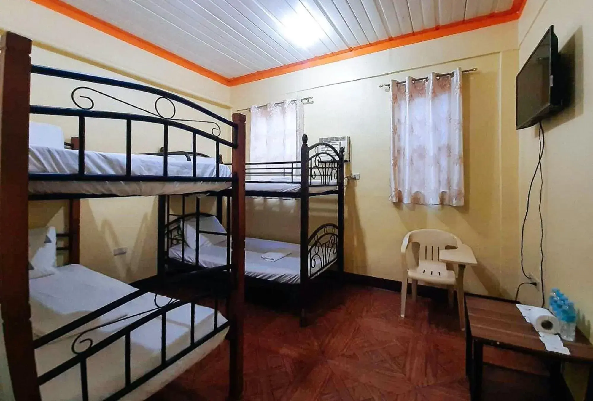 Bed in RedDoorz @ Johsons Pension House Butuan City Bed in RedDoorz @ Johsons Pension House Butuan City