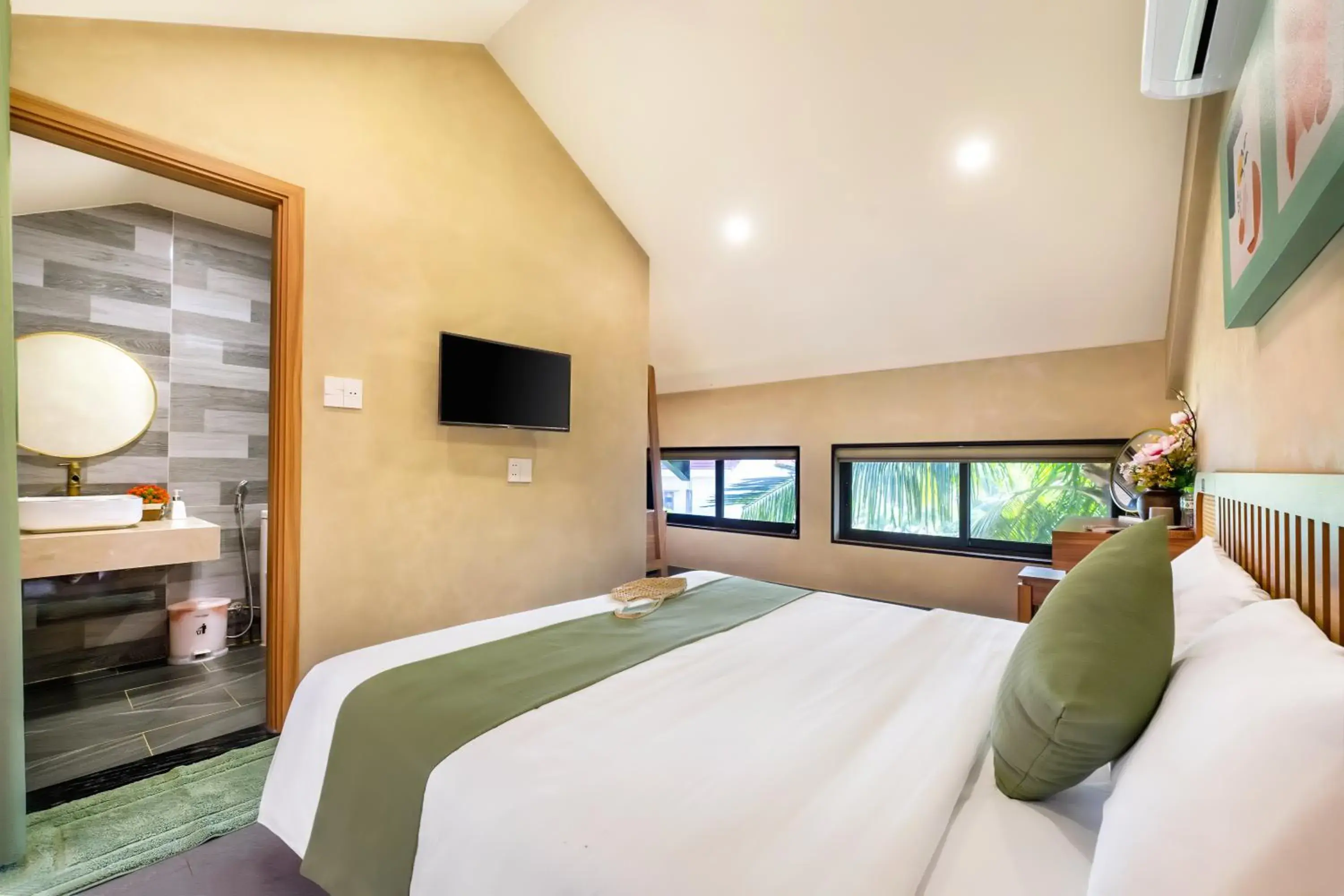 Bedroom, Bed in The Linh Seaside Villa Hoi An Bedroom, Bed in The Linh Seaside Villa Hoi An