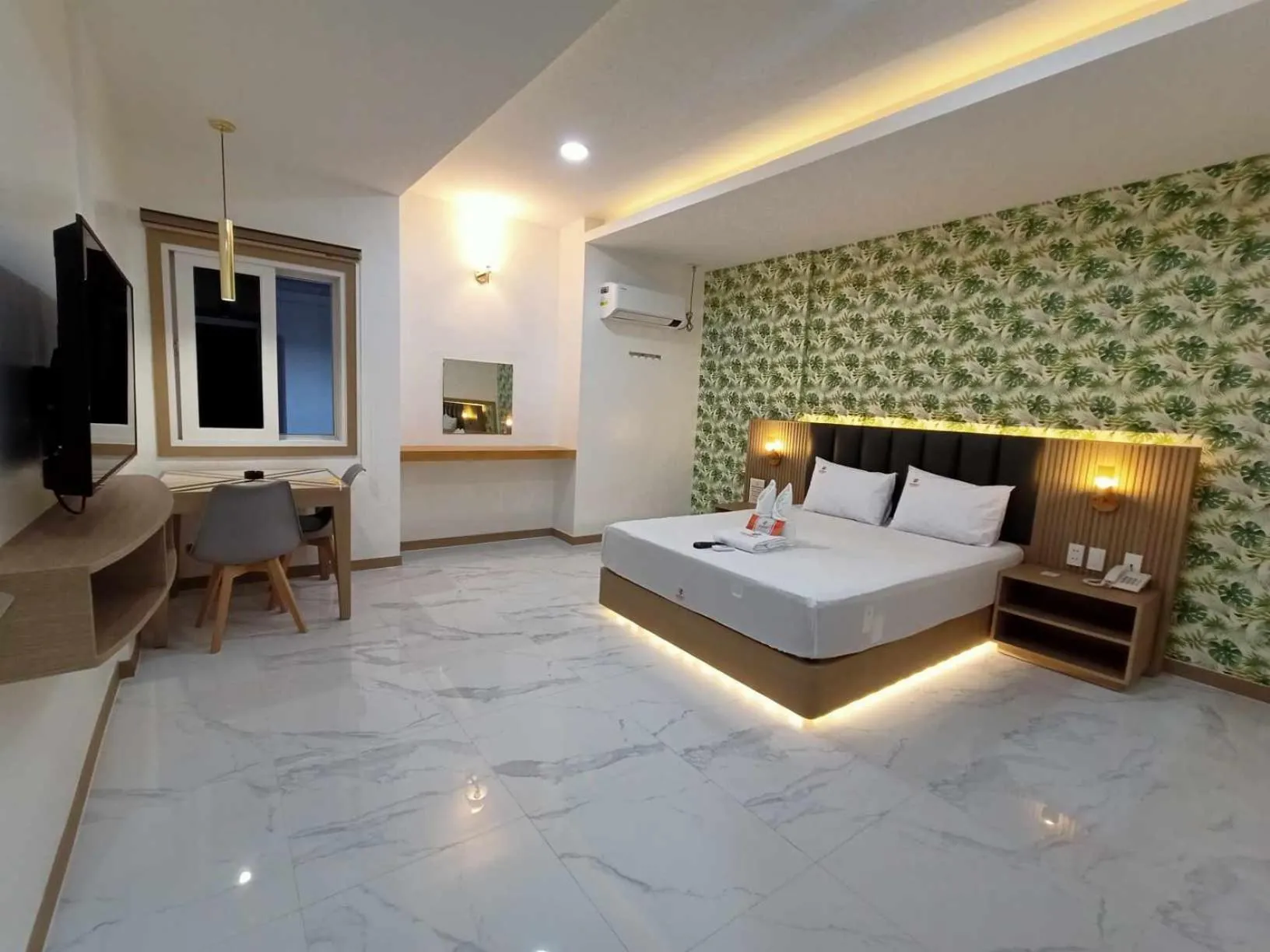Bedroom, Bed in Maganda Hotel - Balibago