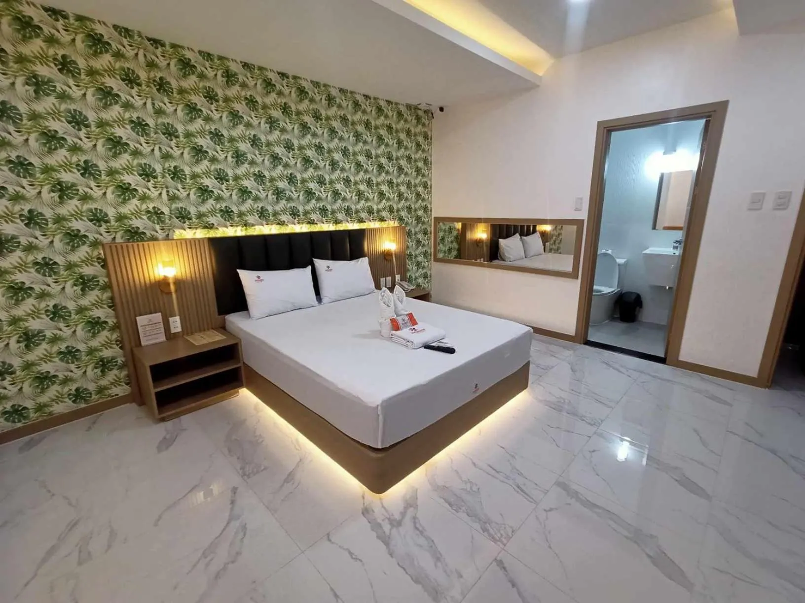 Bedroom, Bed in Maganda Hotel - Balibago