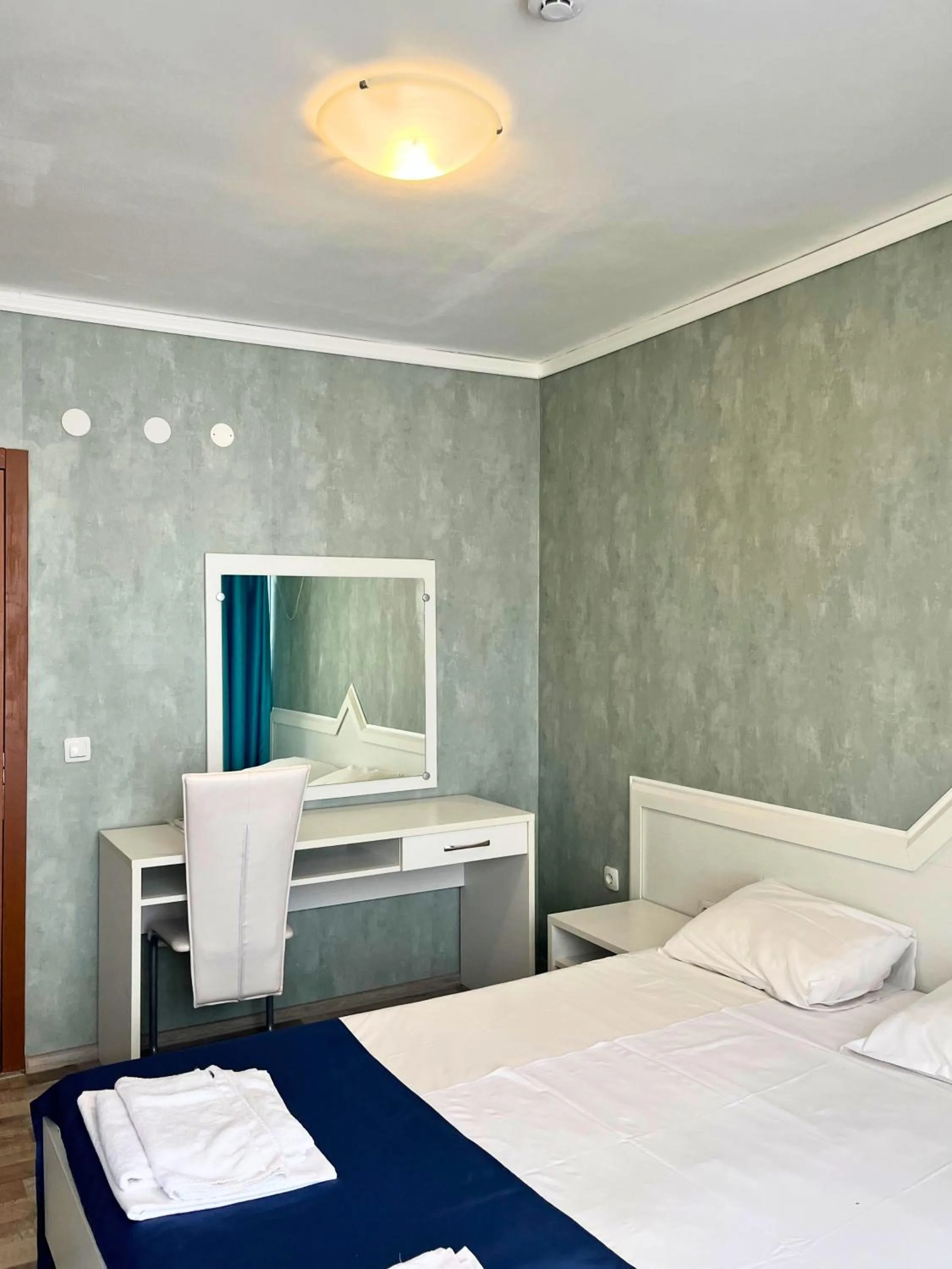 Bedroom, Bed in STELA