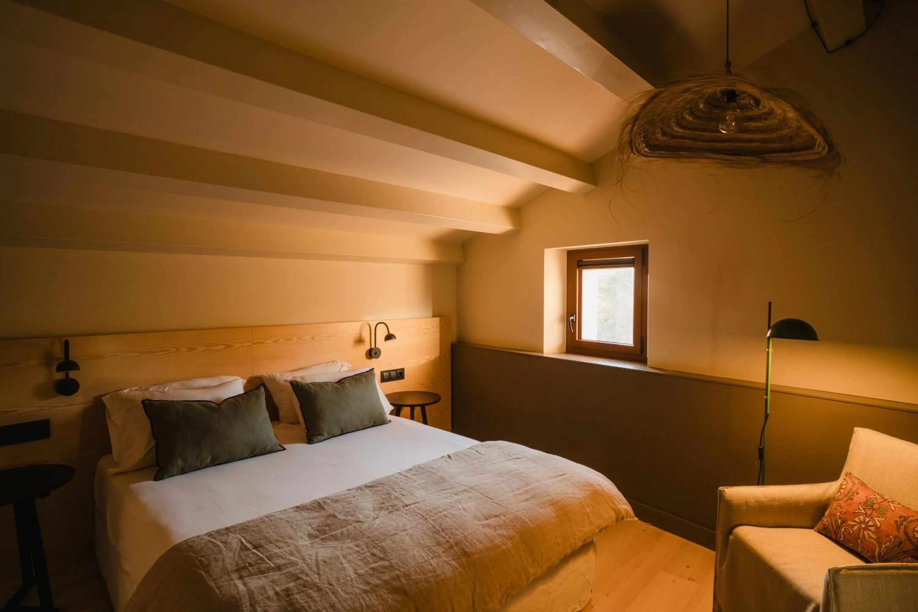 Bed in Hotel-Masia Can Farrés