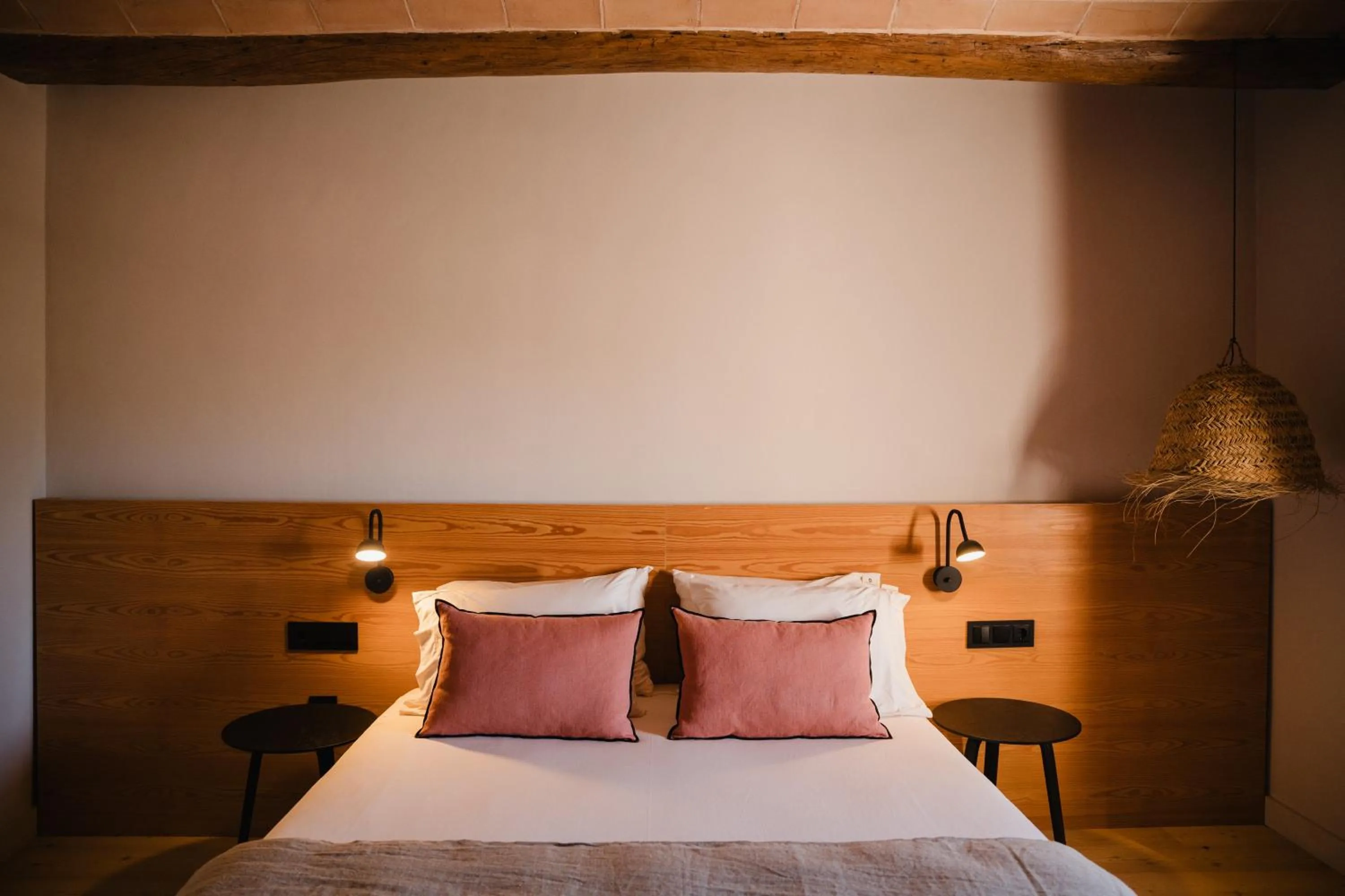 Bed in Hotel-Masia Can Farrés