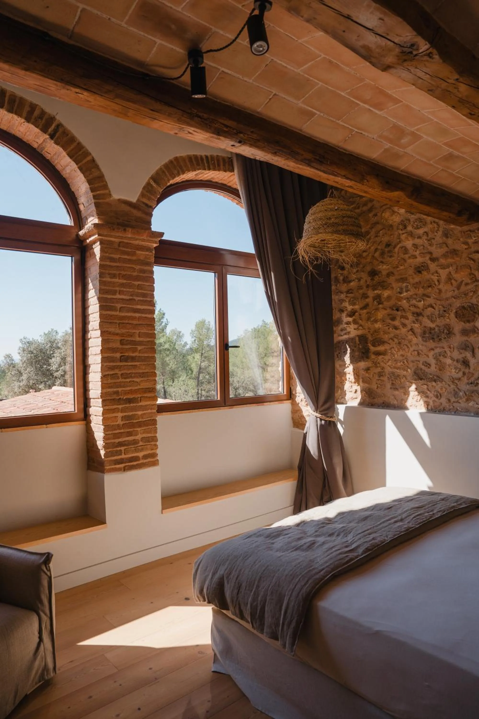 Bed in Hotel-Masia Can Farrés