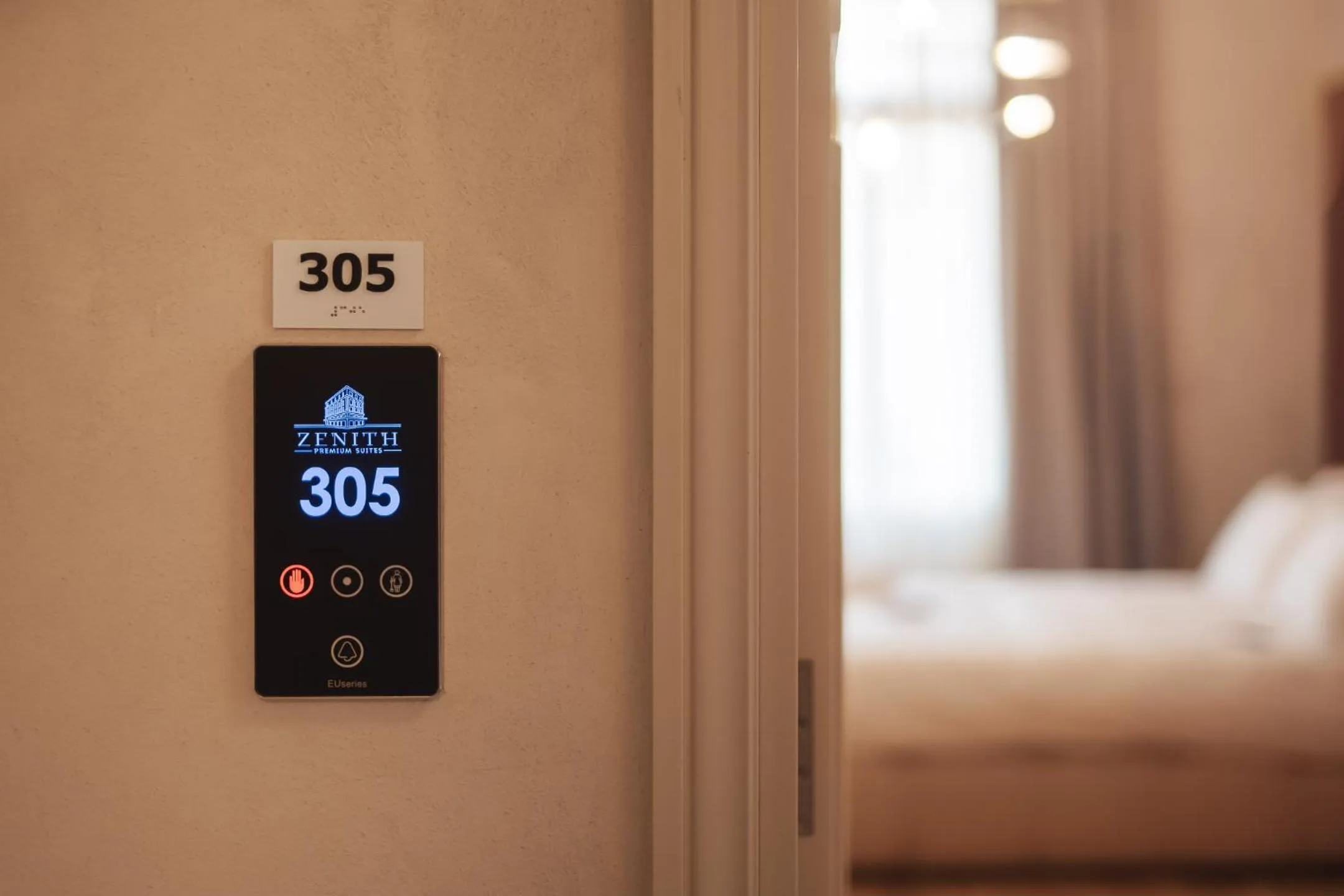 Facade/entrance, Bed in Zenith Premium Suites