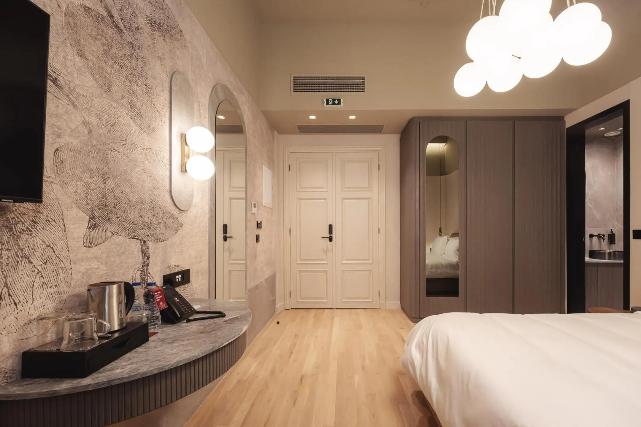 Bedroom, Bed in Zenith Premium Suites