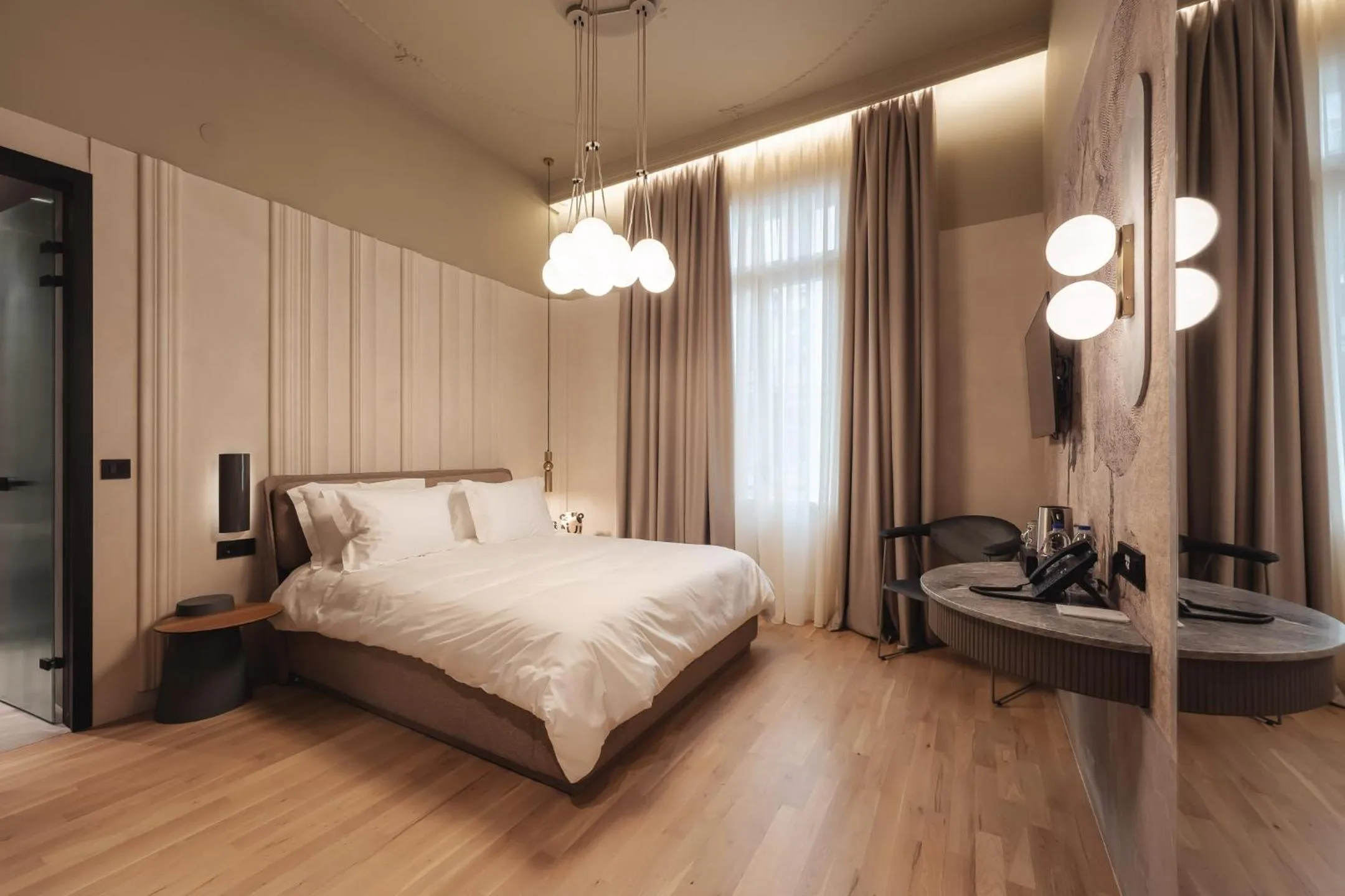 Bedroom, Bed in Zenith Premium Suites