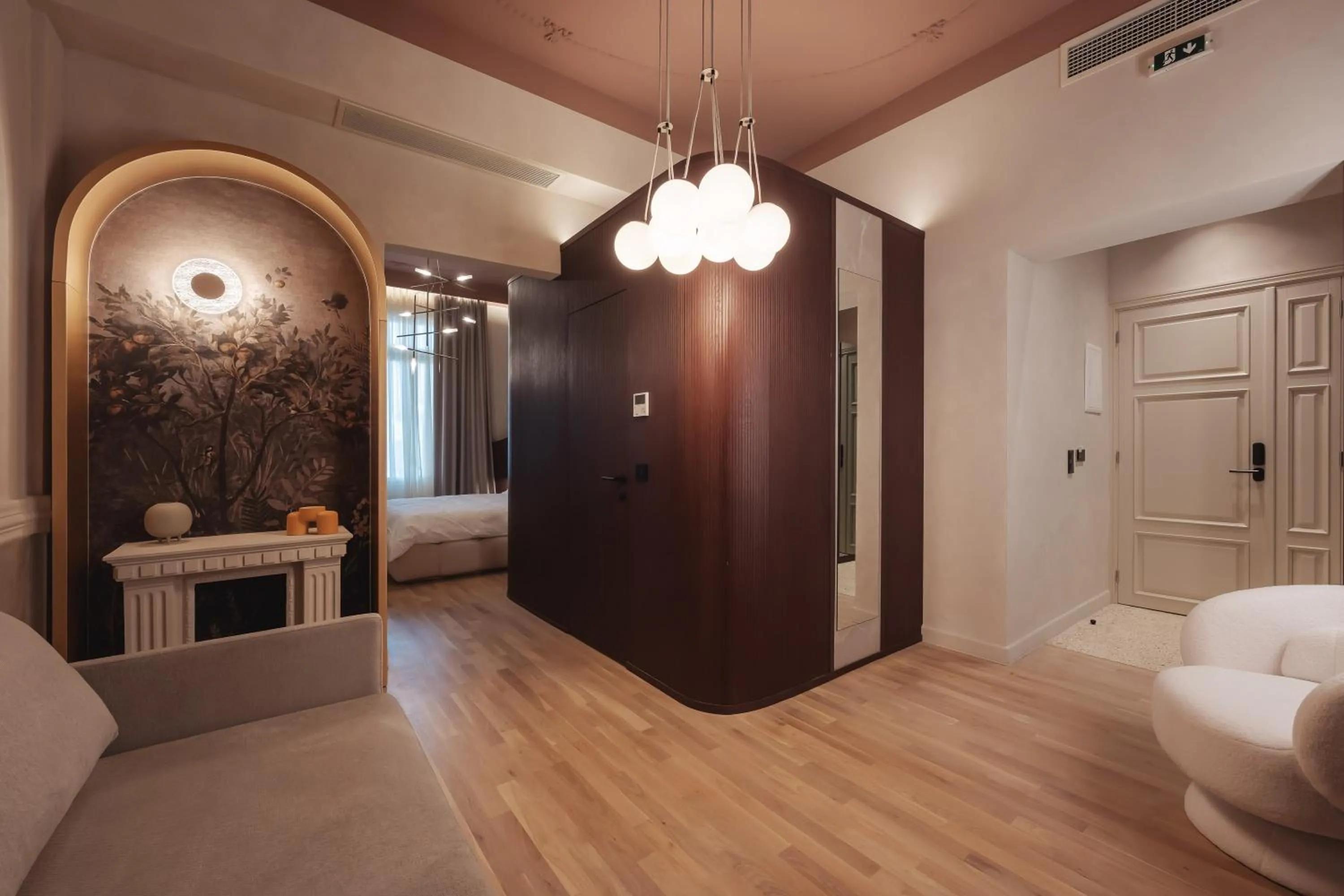 Photo of the whole room, Bed in Zenith Premium Suites