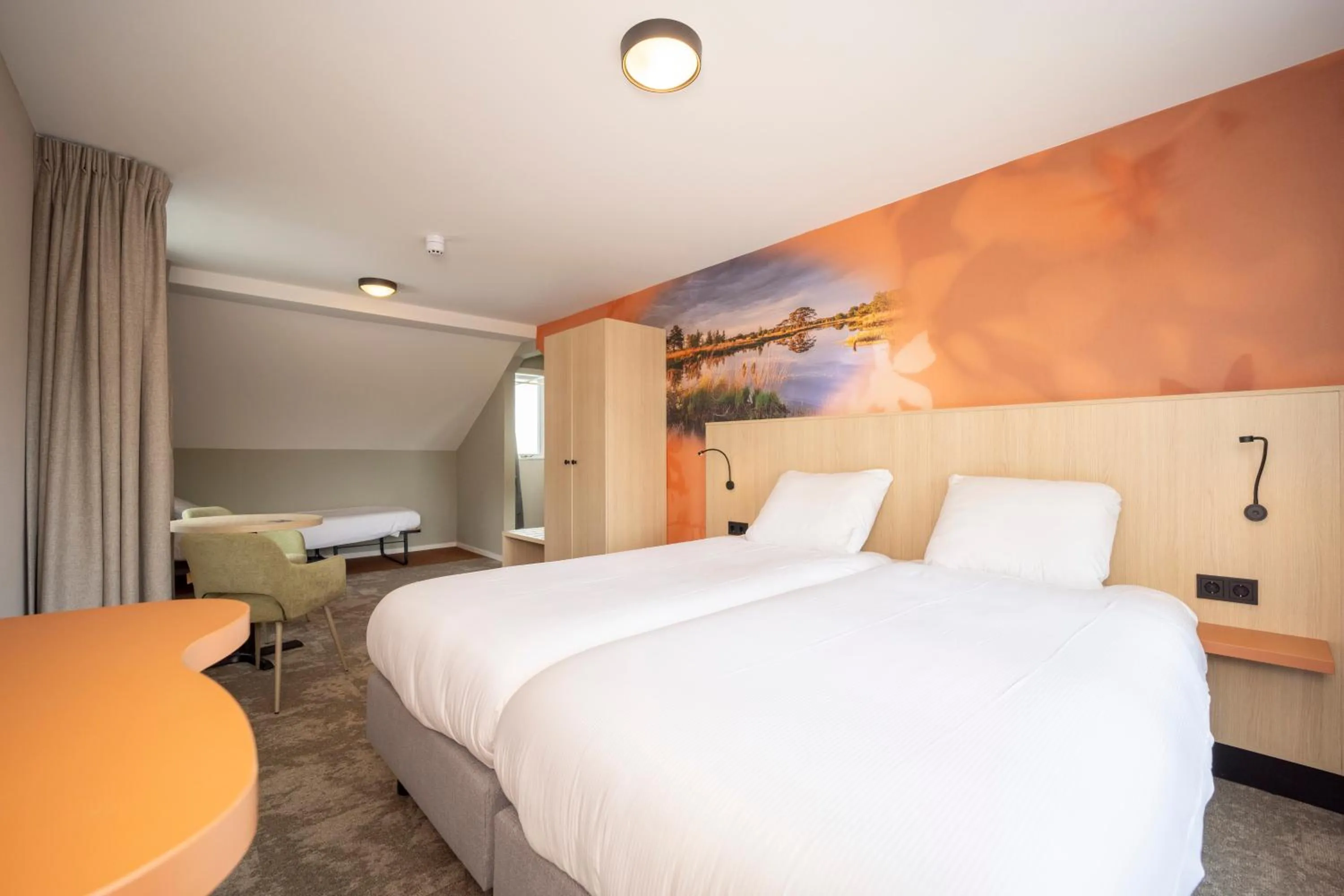 Photo of the whole room, Bed in Fletcher Hotel-Restaurant de Borken