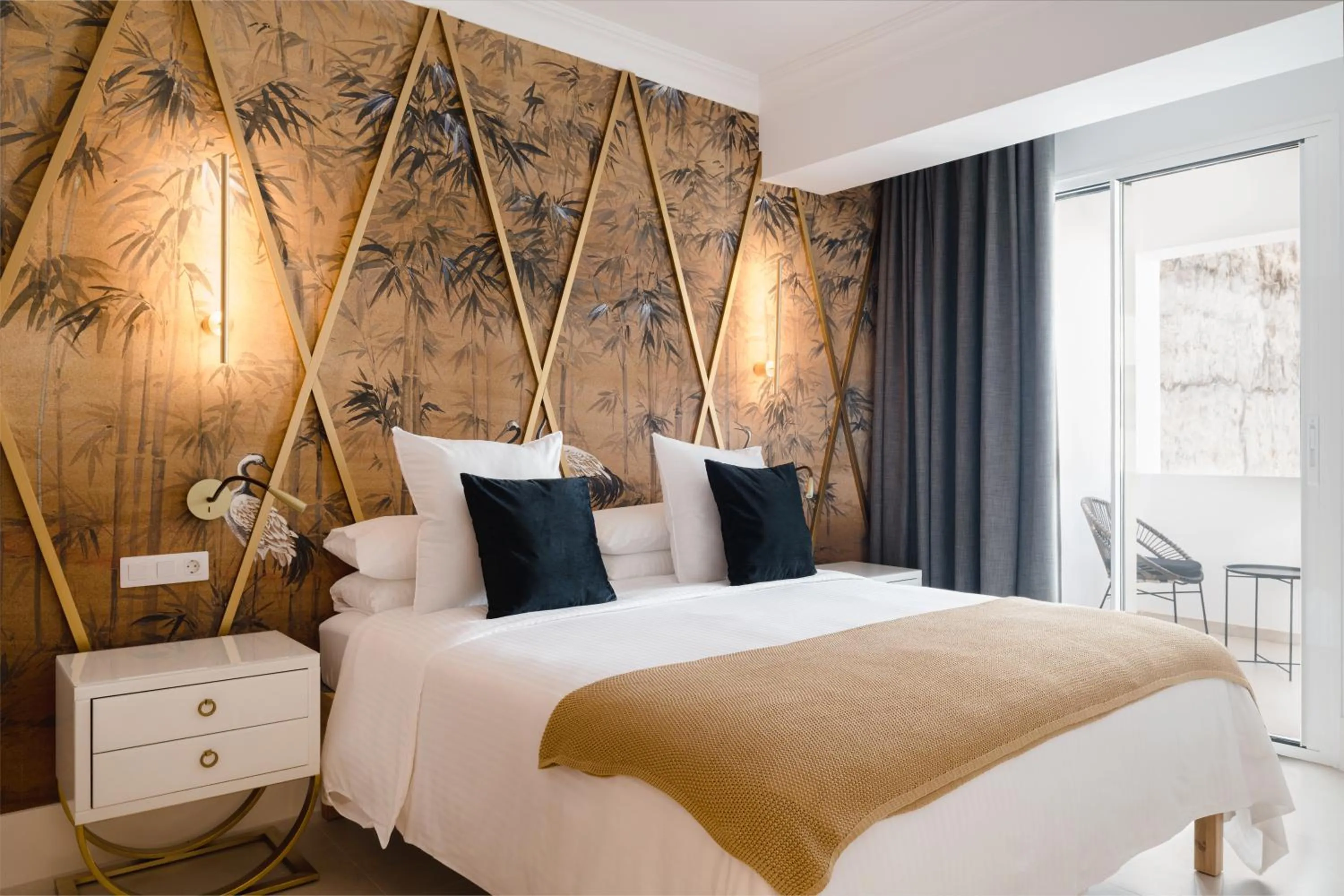 Bedroom, Bed in Blue Marina Suites - Boutique Apartments