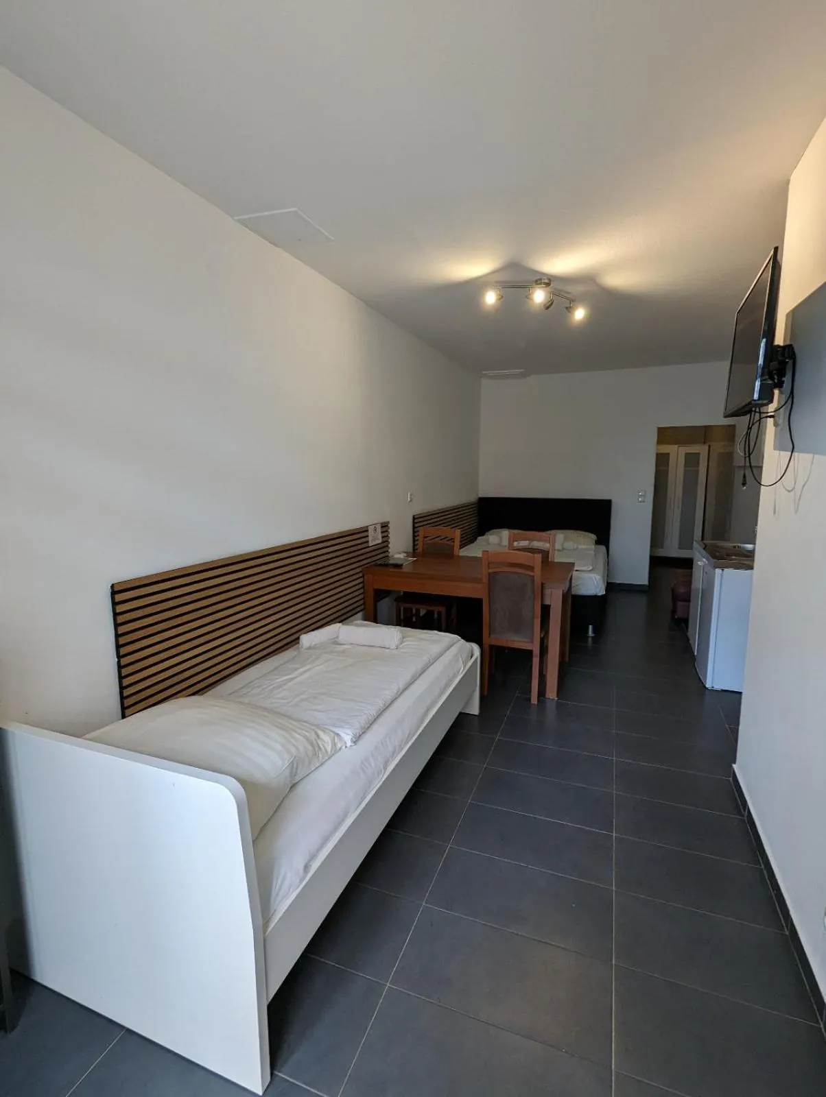 TV and multimedia, Bed in Hotel Mettmann