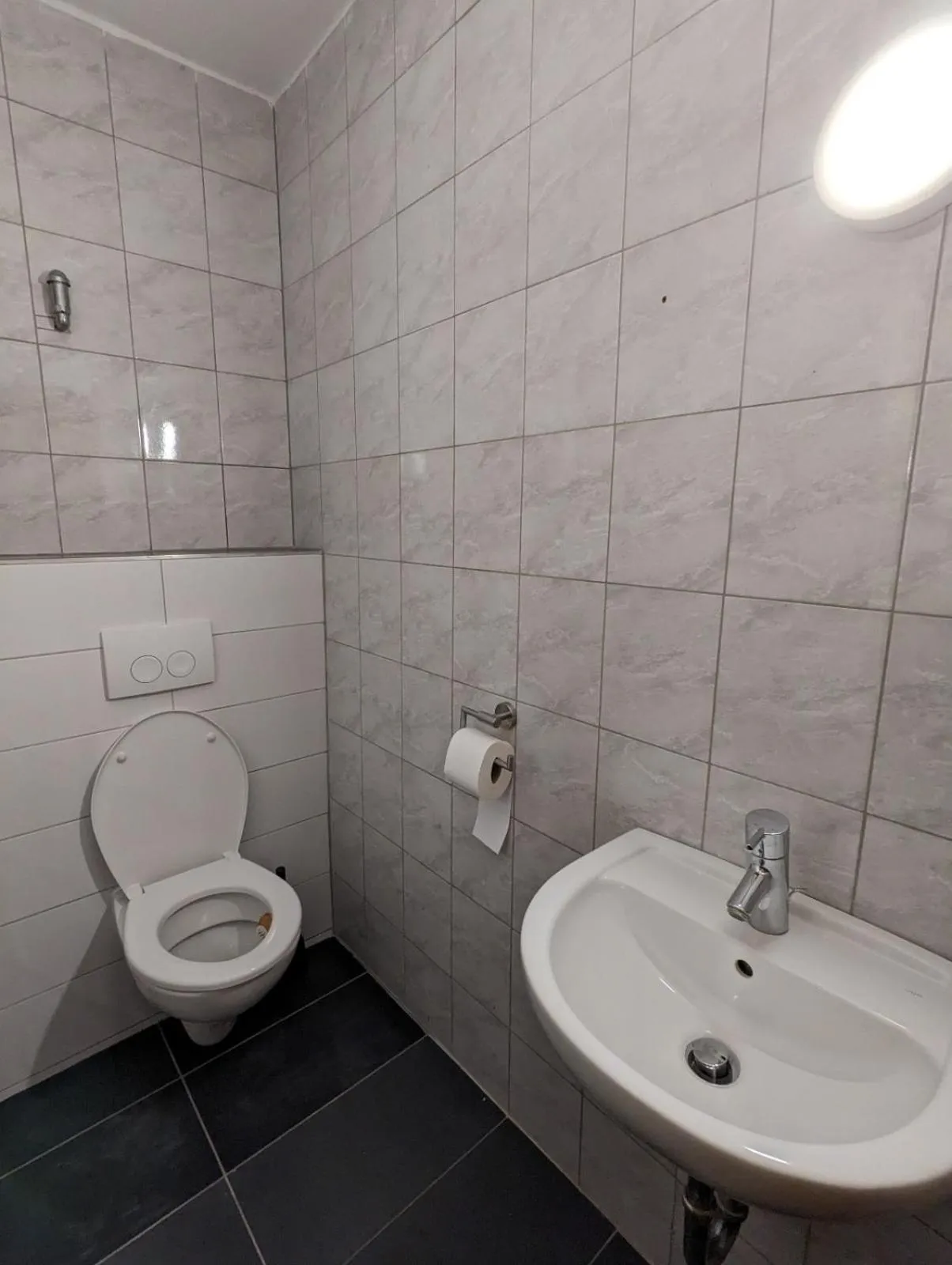 Toilet in Hotel Mettmann