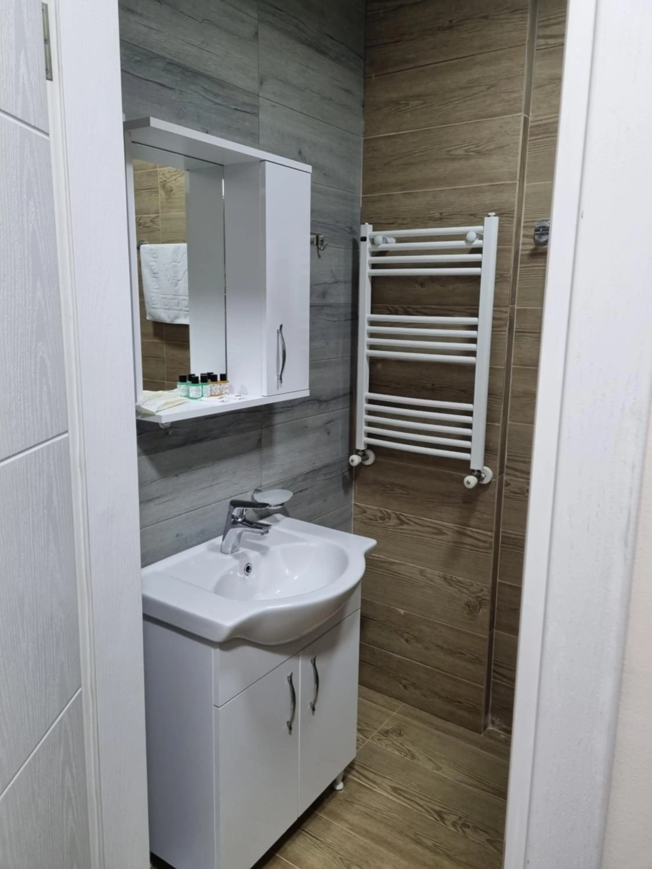 Bathroom in MAHALI HOTEL