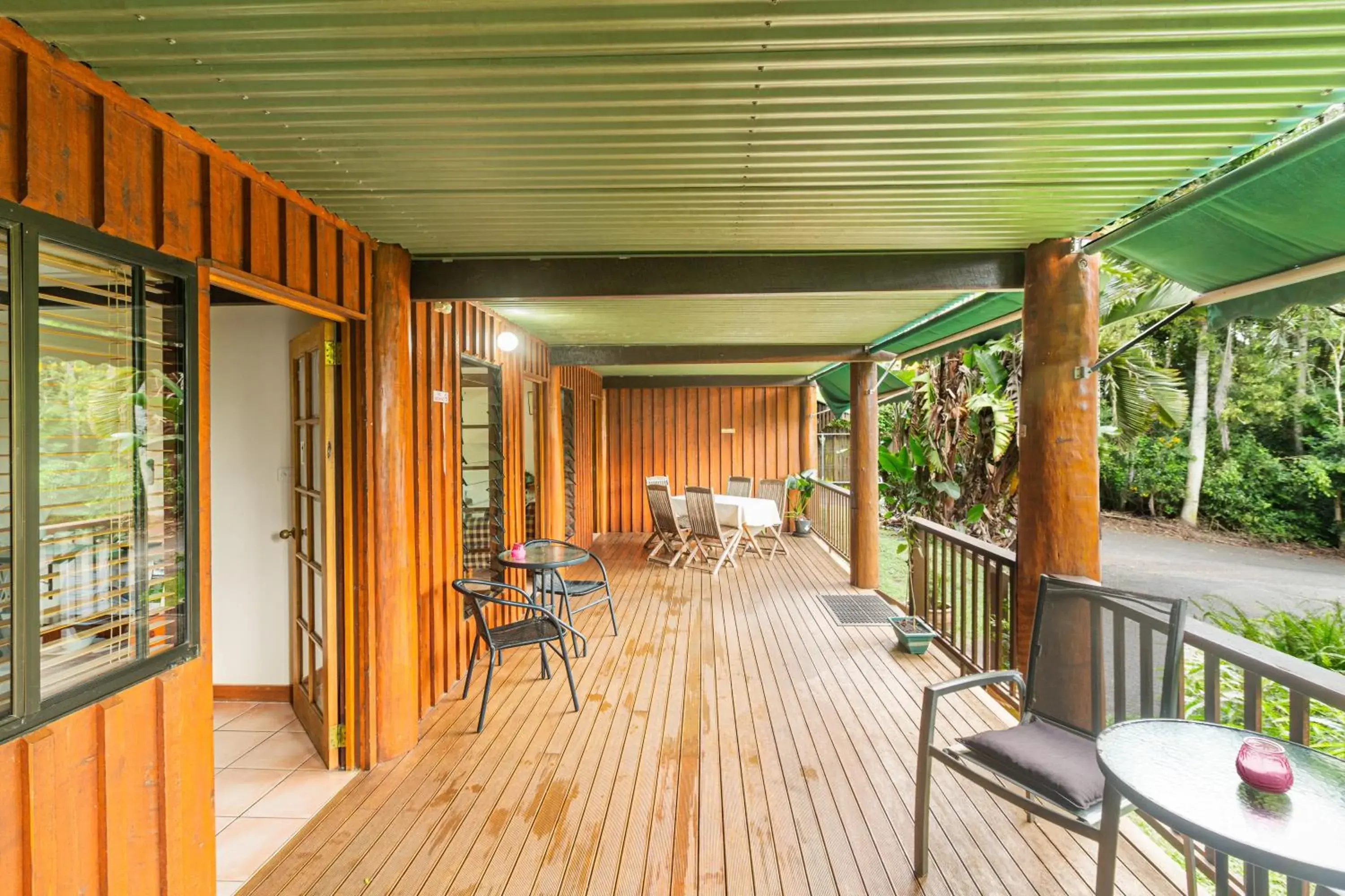 Patio in Atherton Blue Gum Patio in Atherton Blue Gum