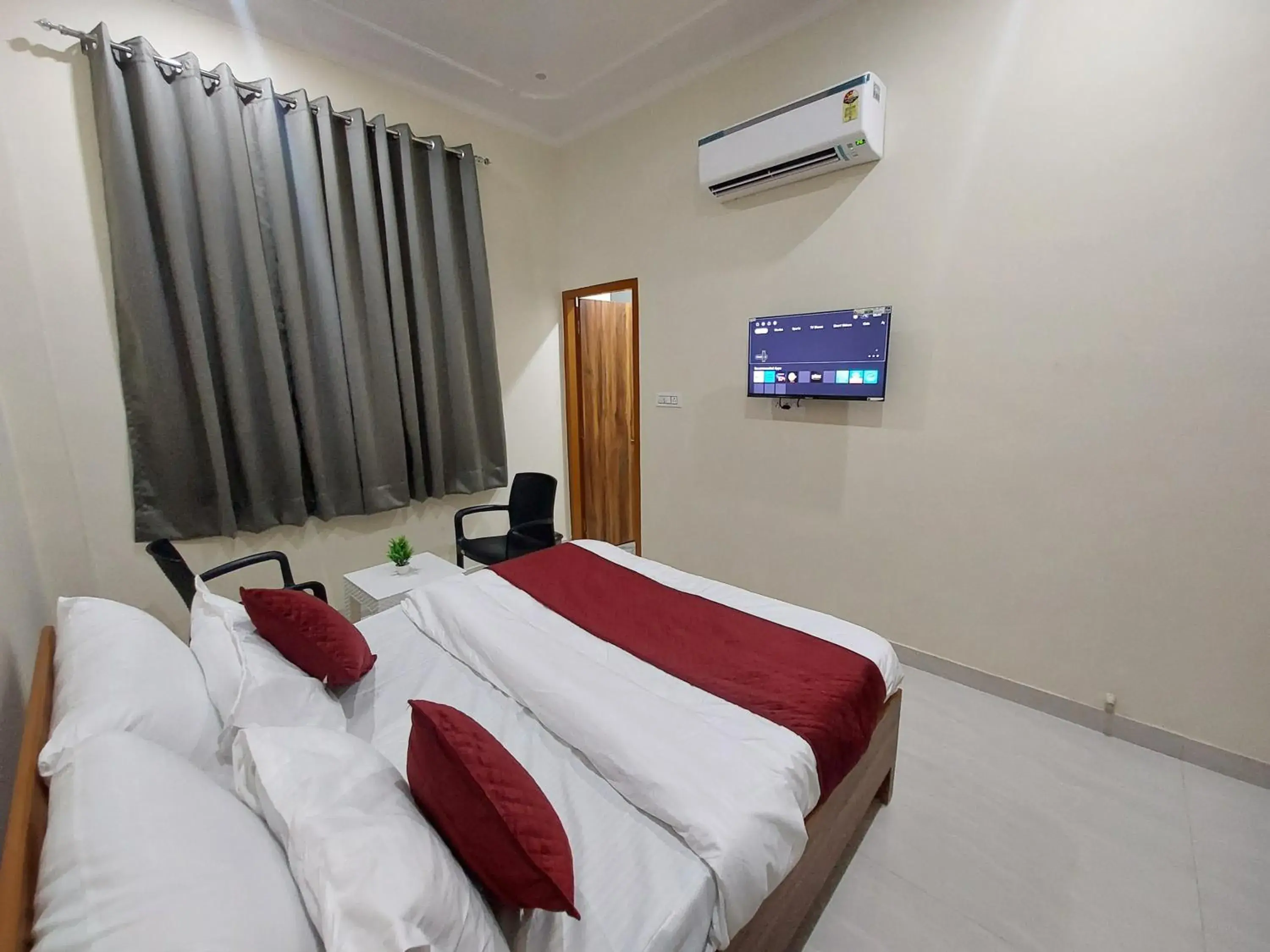 Bed in HOMEWOOD SUITES Jaipur Bed in HOMEWOOD SUITES Jaipur