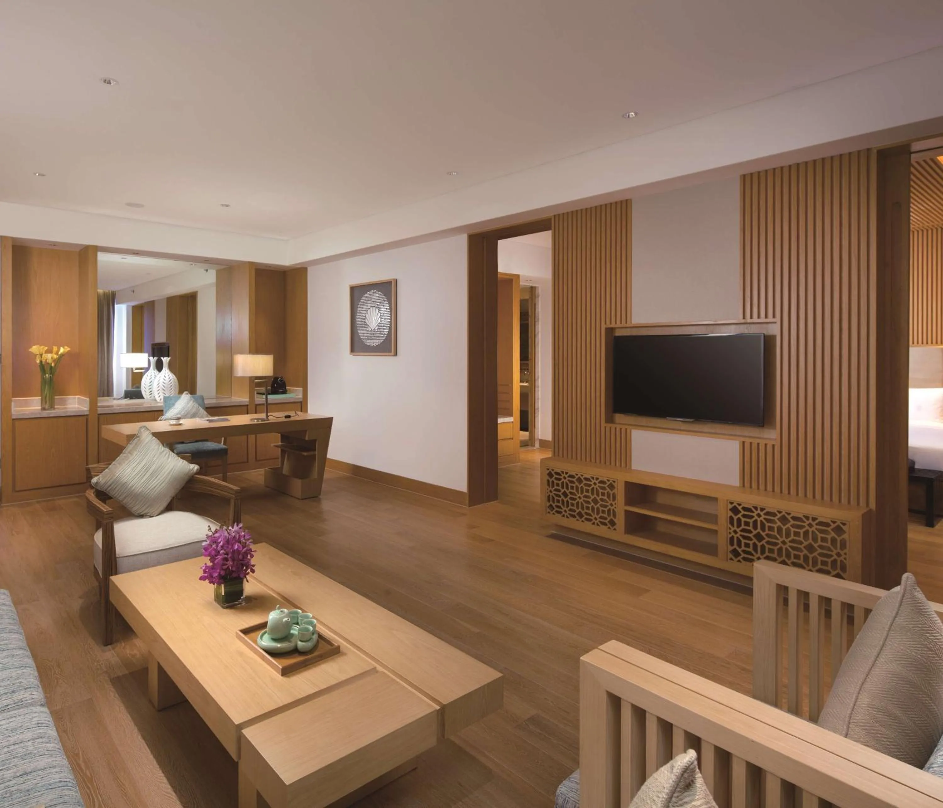 Bedroom, Seating Area in Sanya Yazhou Bay Resort Curio Collection by Hilton