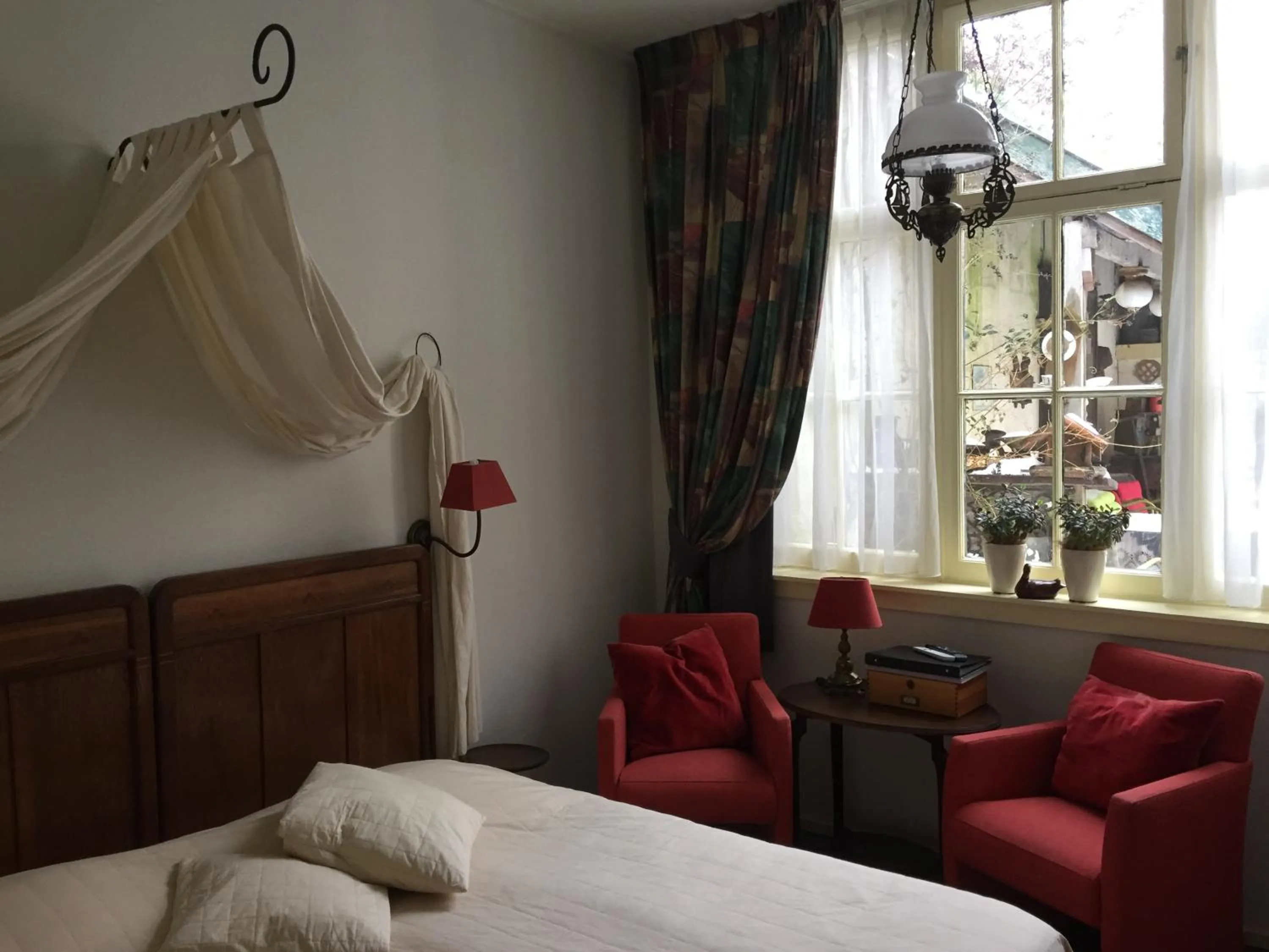 Bedroom, Bed in Hanzestadslogement "De Leeuw", logies in het centrum van Deventer