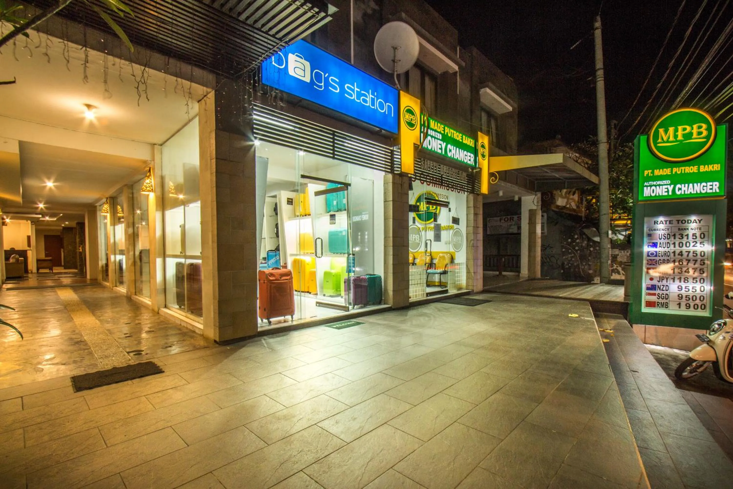 Area and facilities in Svarna Hotel