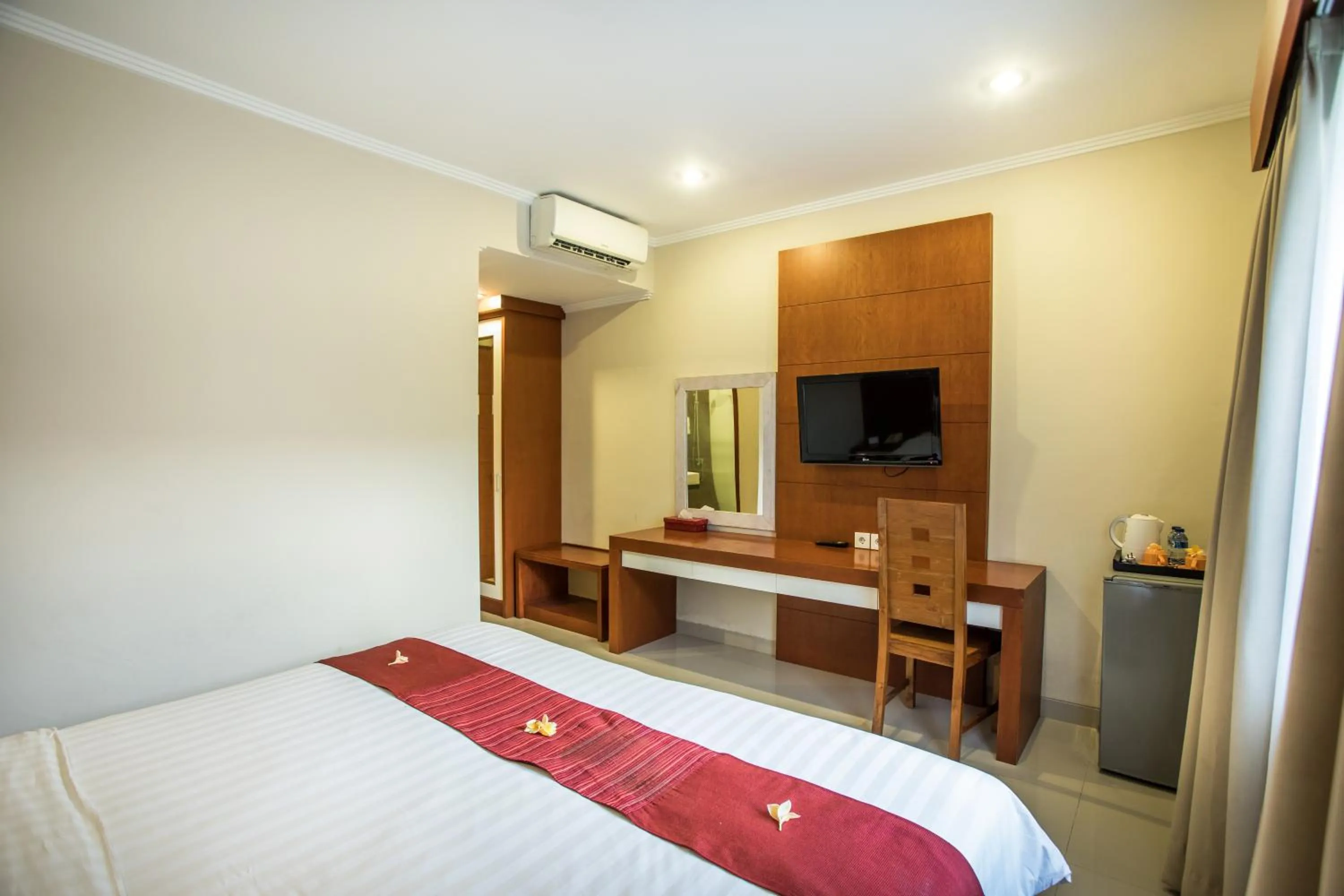 Bedroom, Bed in Svarna Hotel