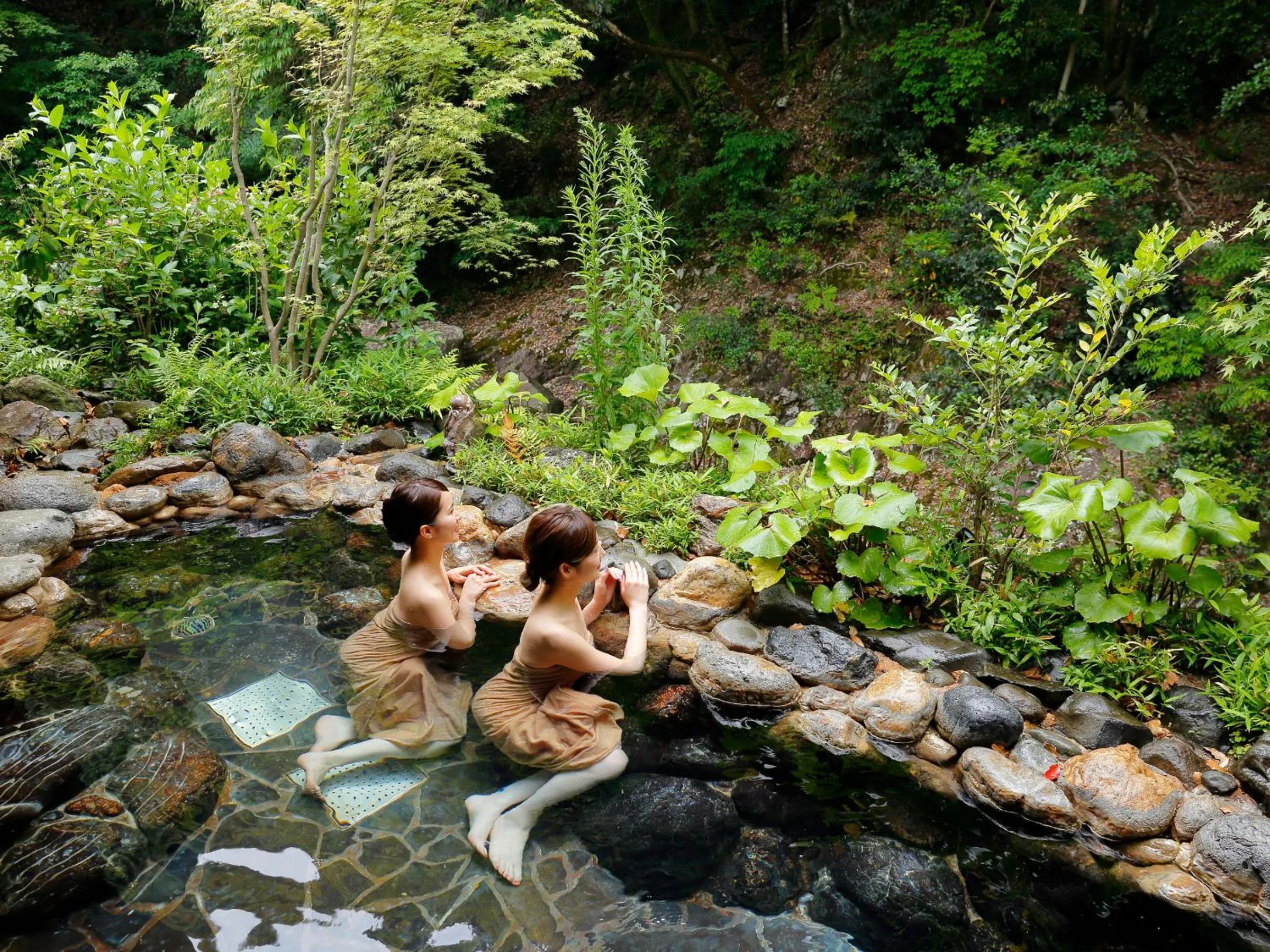 Hot Spring Bath in Taishoya