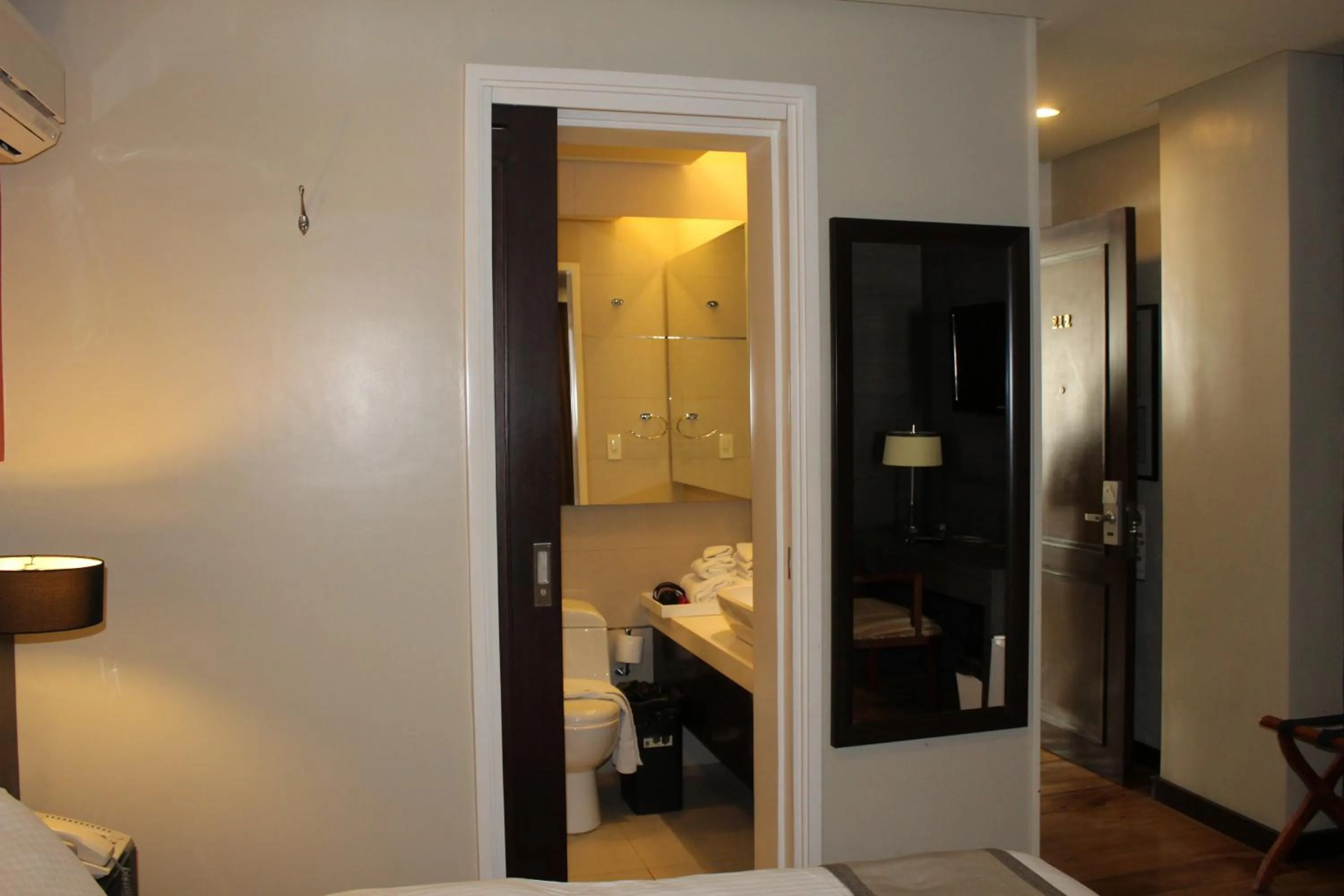 Bathroom, Bed in Ciudad Fernandina Hotel