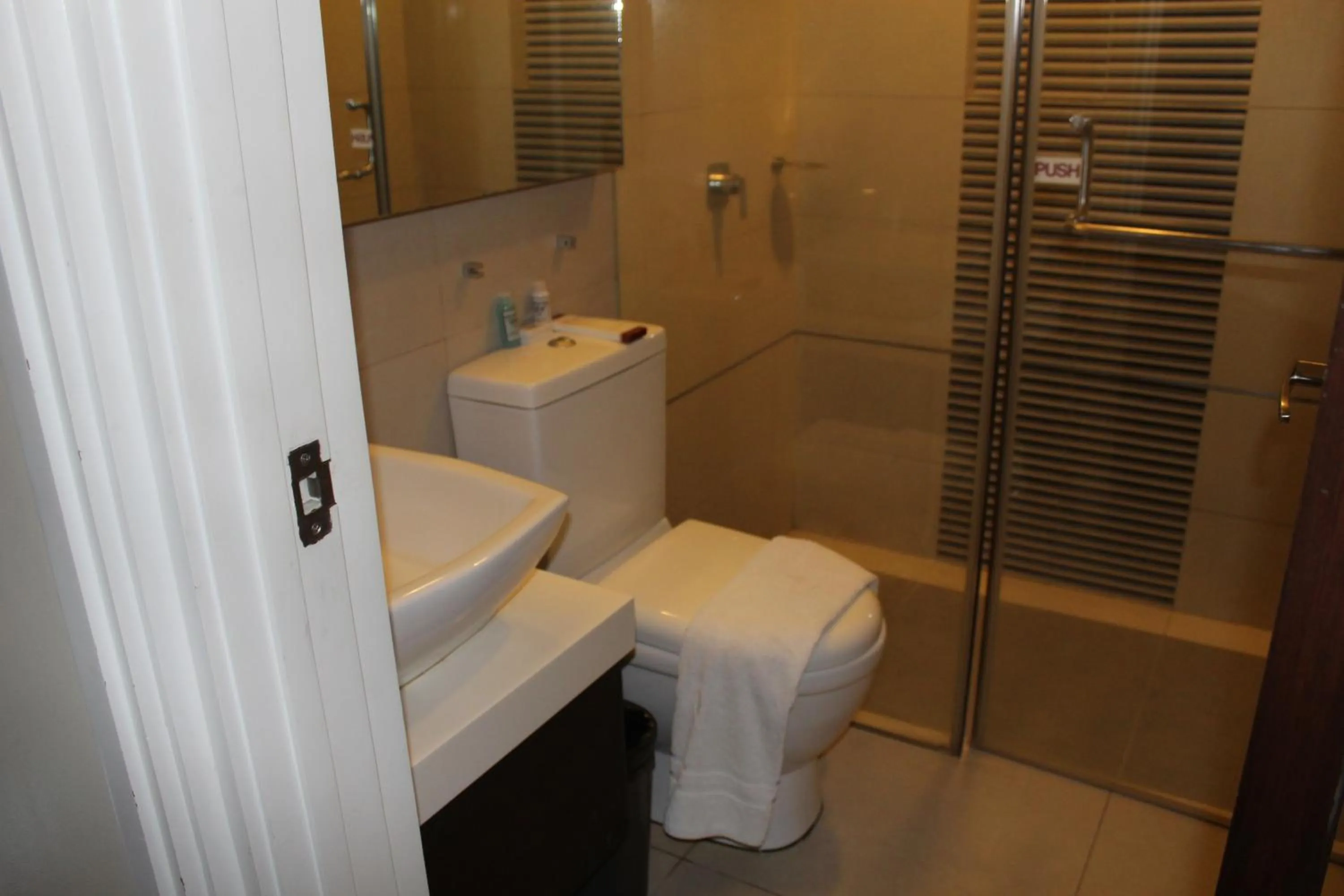 Shower in Ciudad Fernandina Hotel