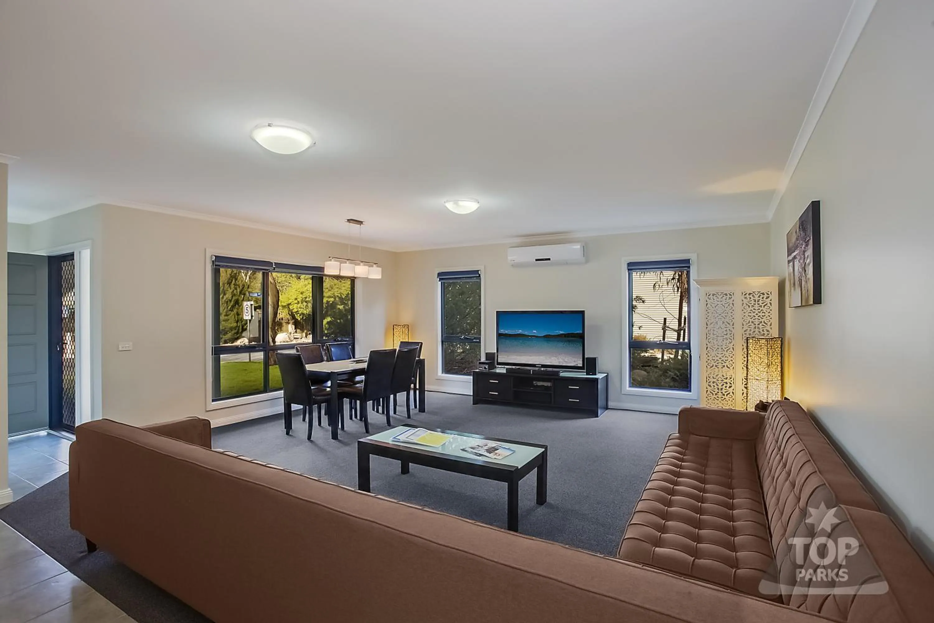 Dining area in Lake Fyans Holiday Park
