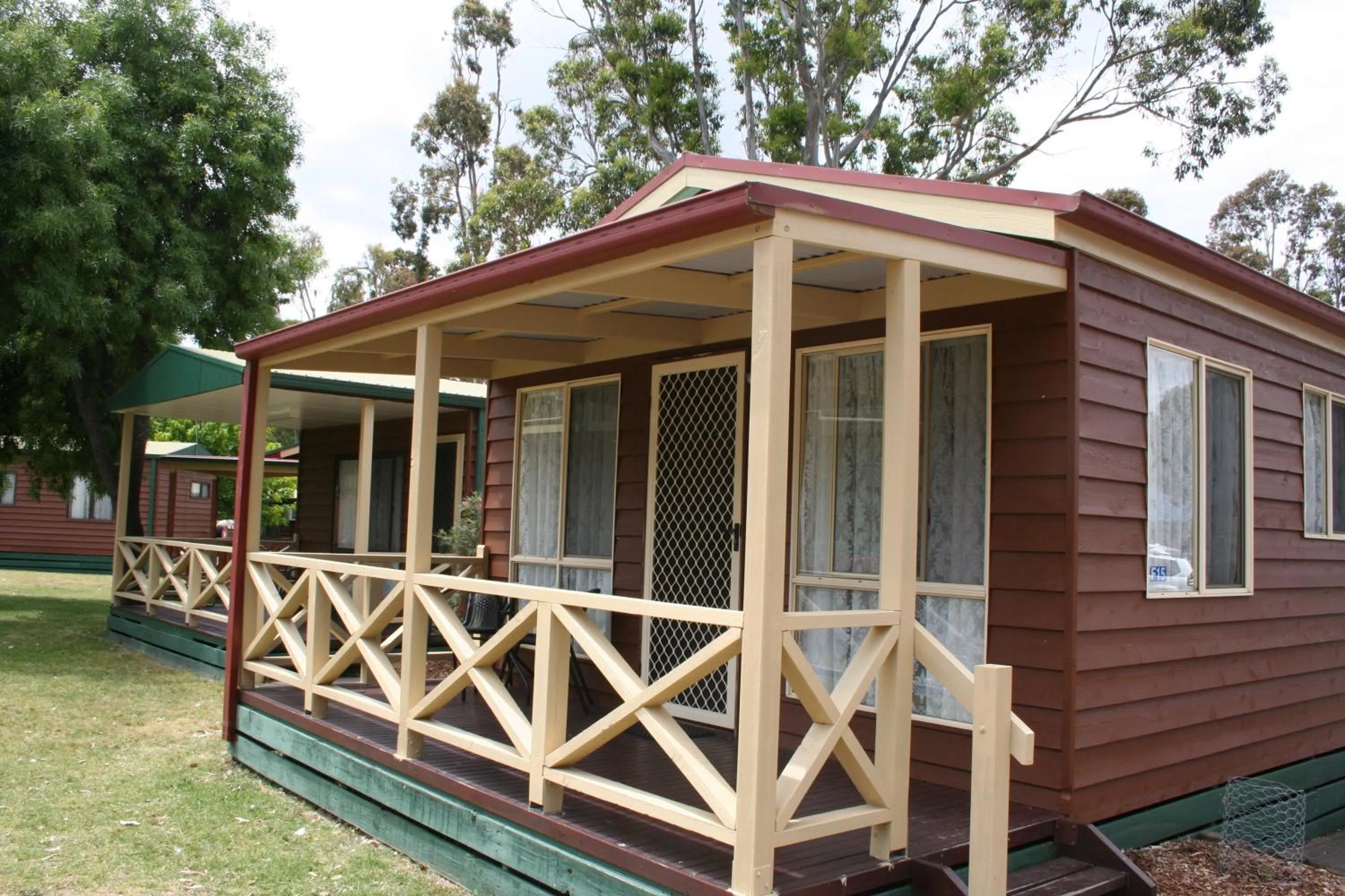 Garden view in Lake Fyans Holiday Park