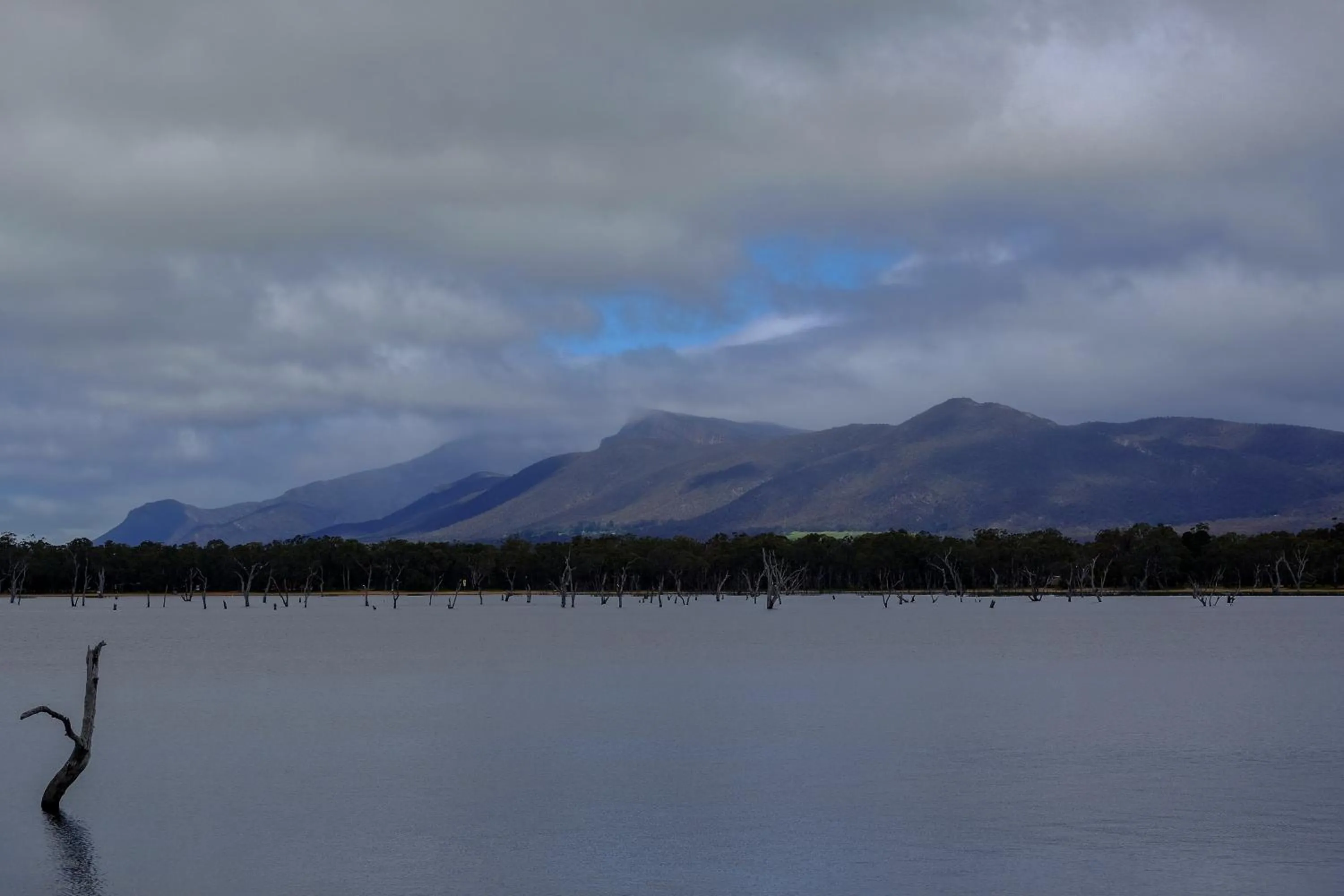 Lake view in Lake Fyans Holiday Park