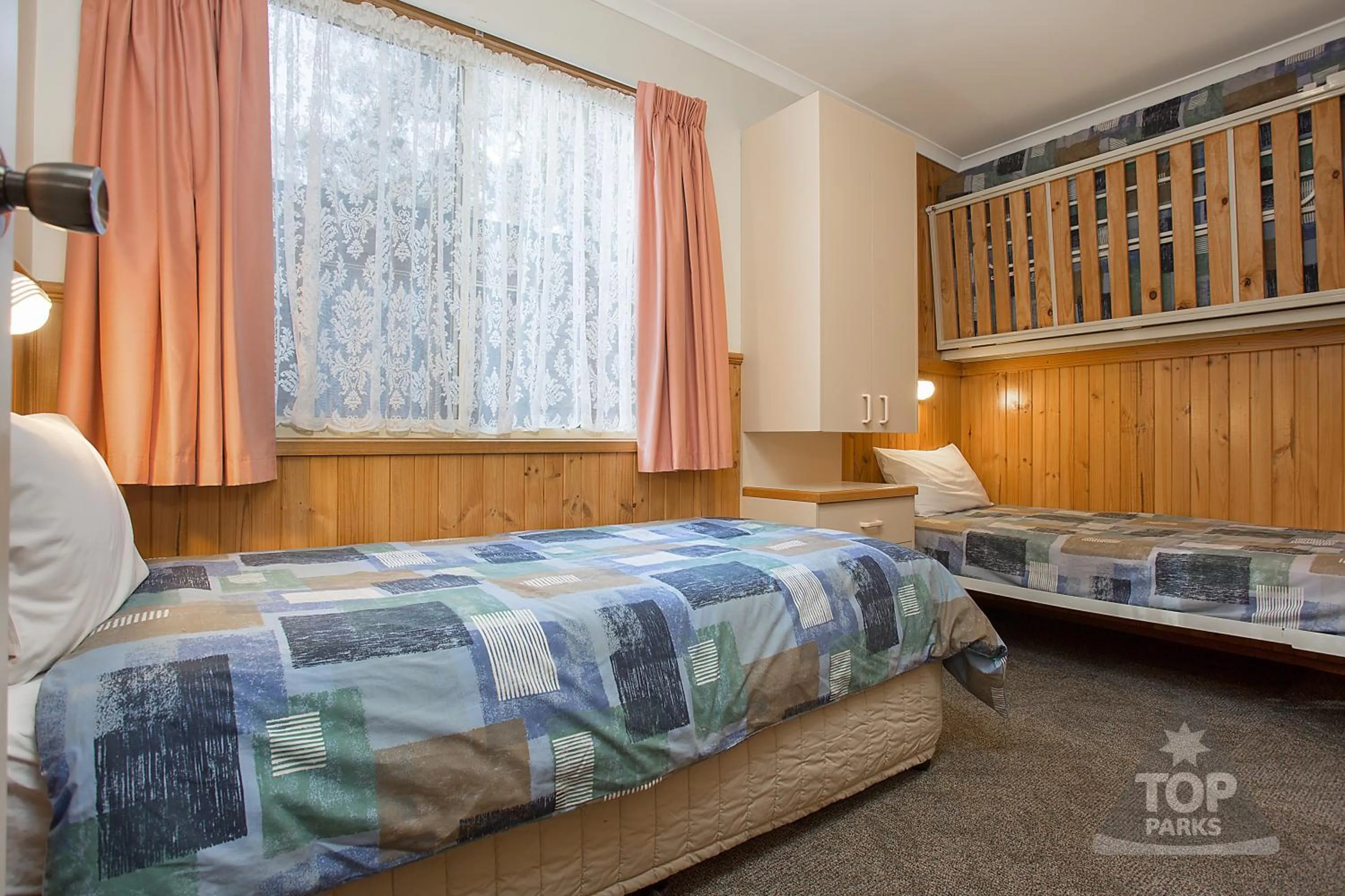 Bed in Lake Fyans Holiday Park