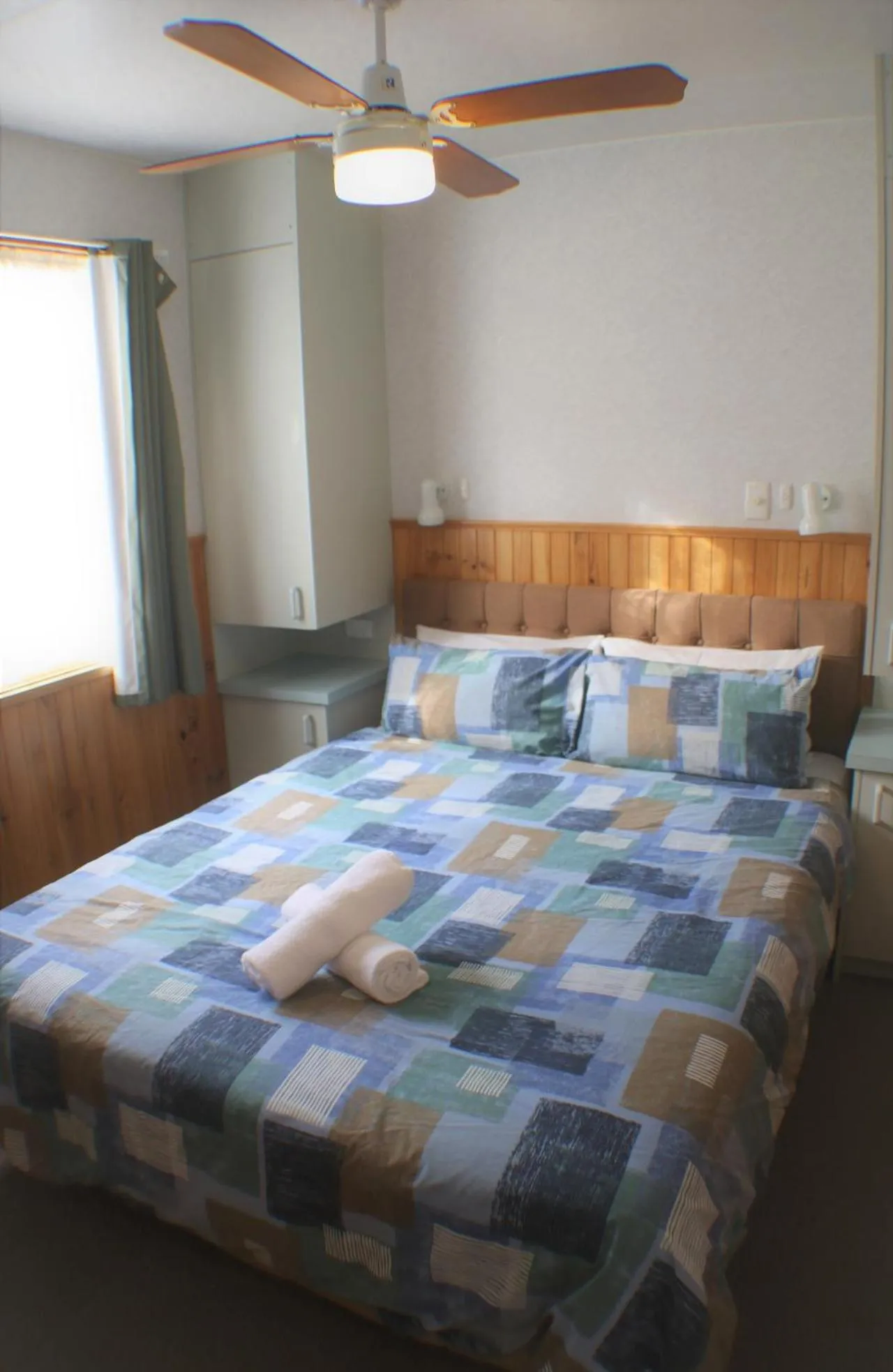 Bedroom, Bed in Lake Fyans Holiday Park