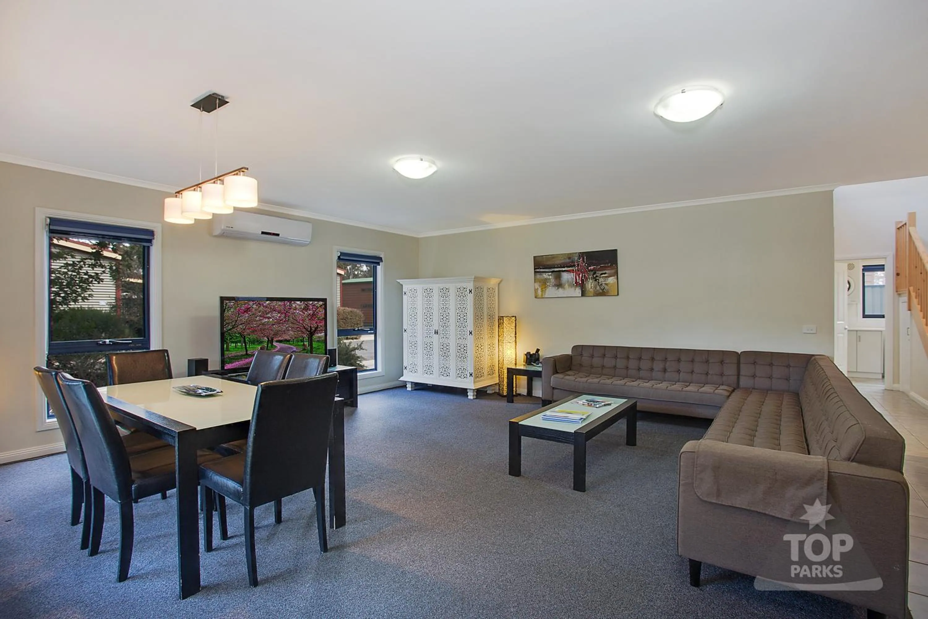 Living room in Lake Fyans Holiday Park