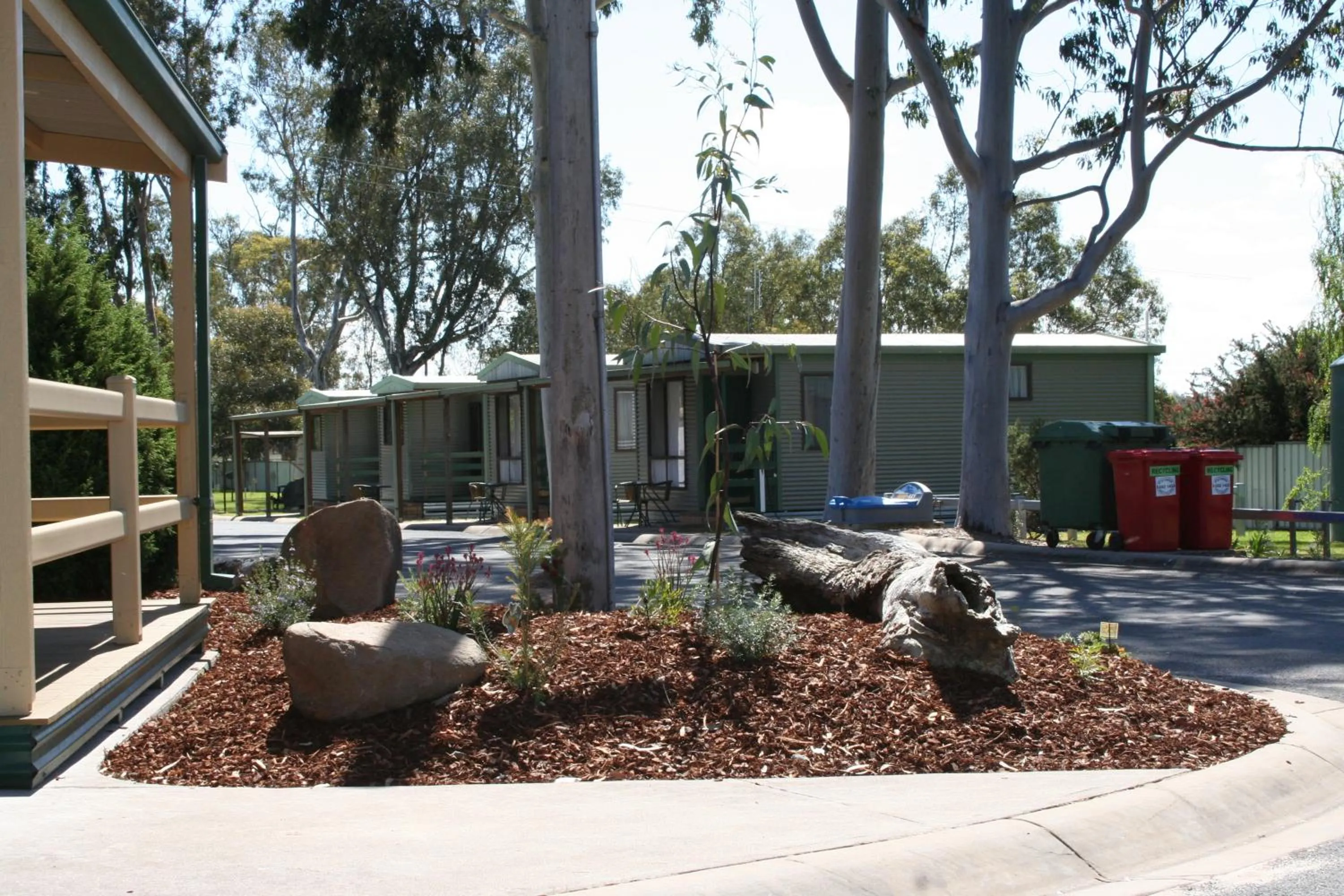 Garden in Lake Fyans Holiday Park
