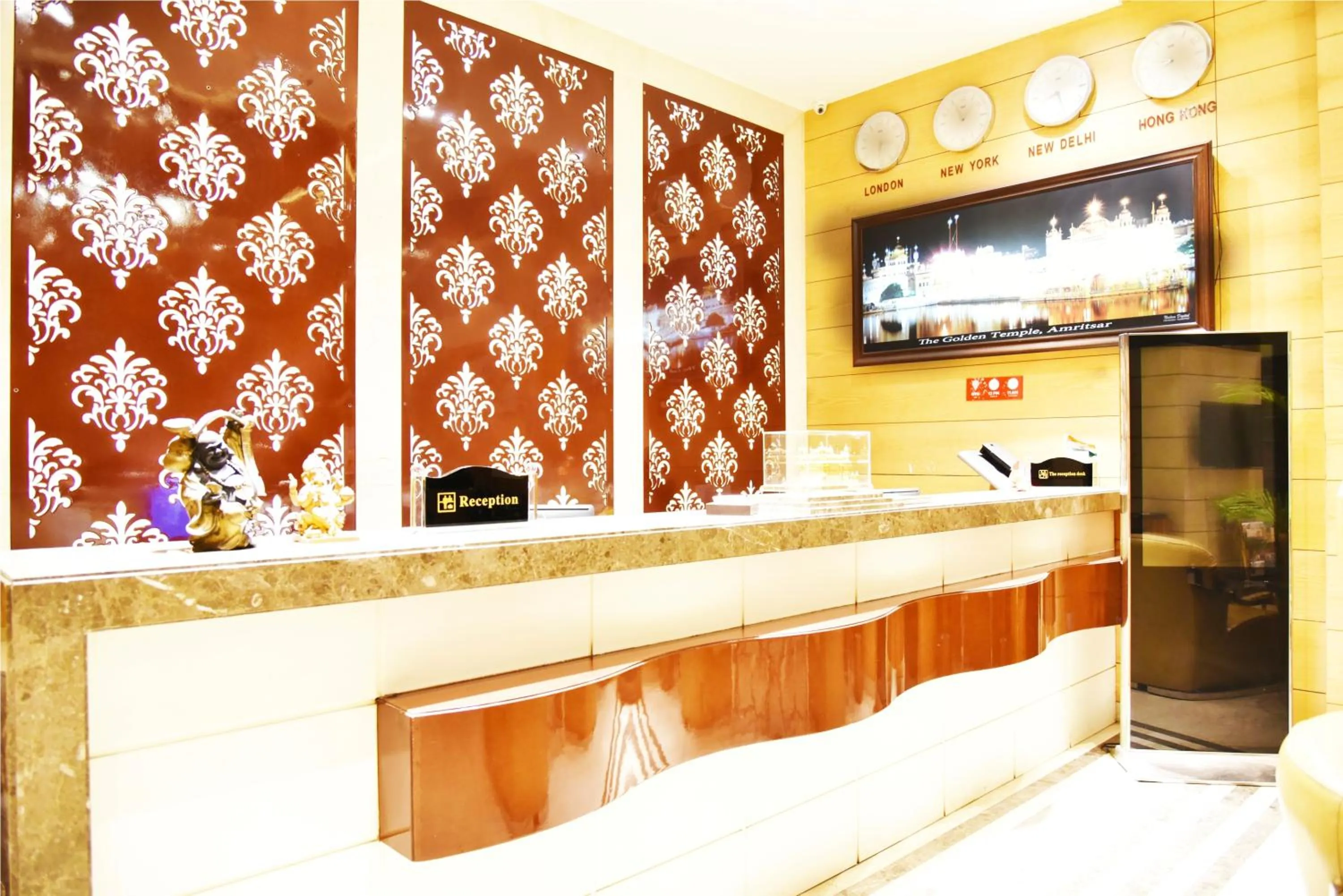 Lobby or reception in Hotel Sawera Grand Near Golden Temple