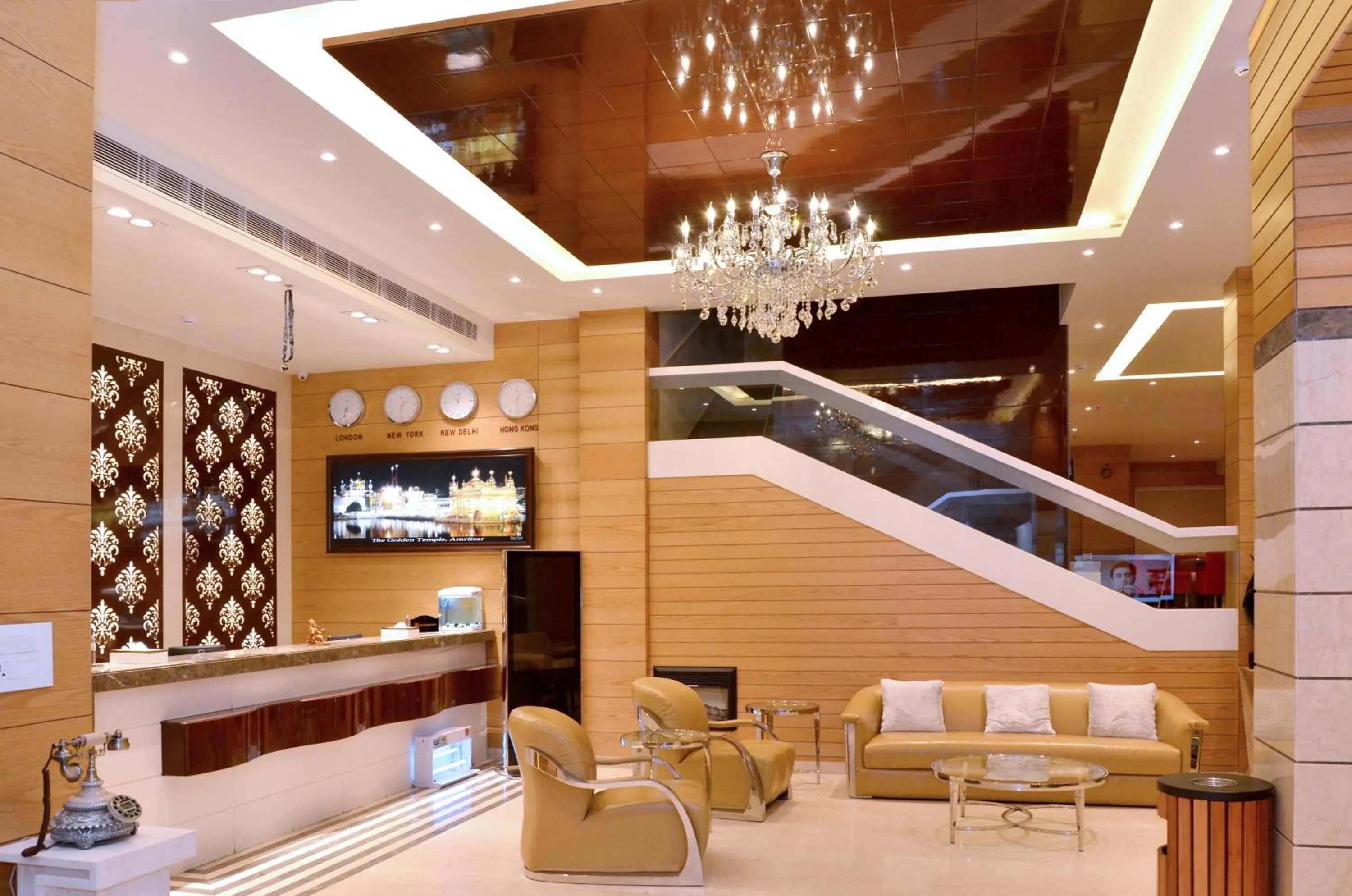 Lobby or reception in Hotel Sawera Grand Near Golden Temple