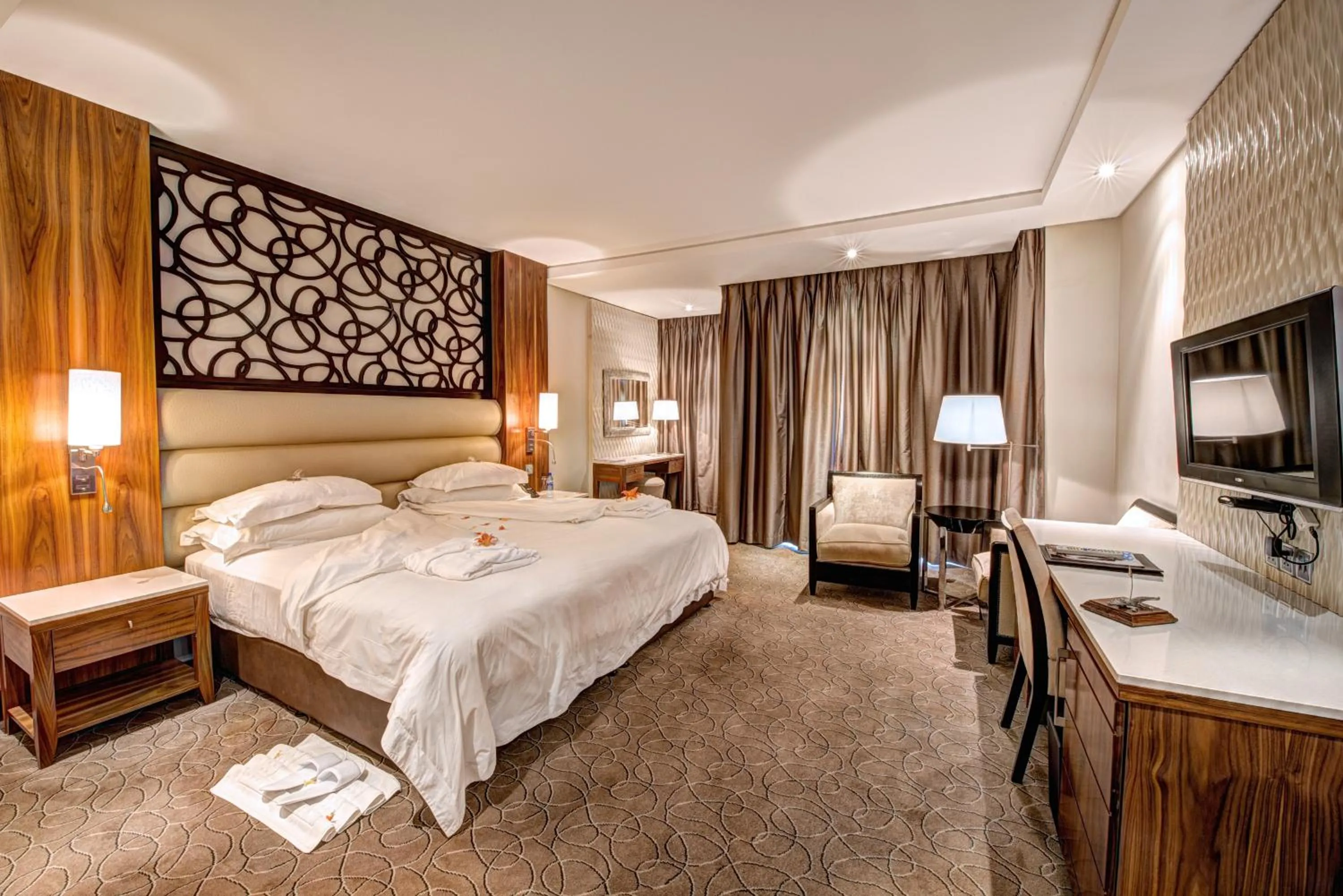 Photo of the whole room, Bed in Royal Marang Hotel