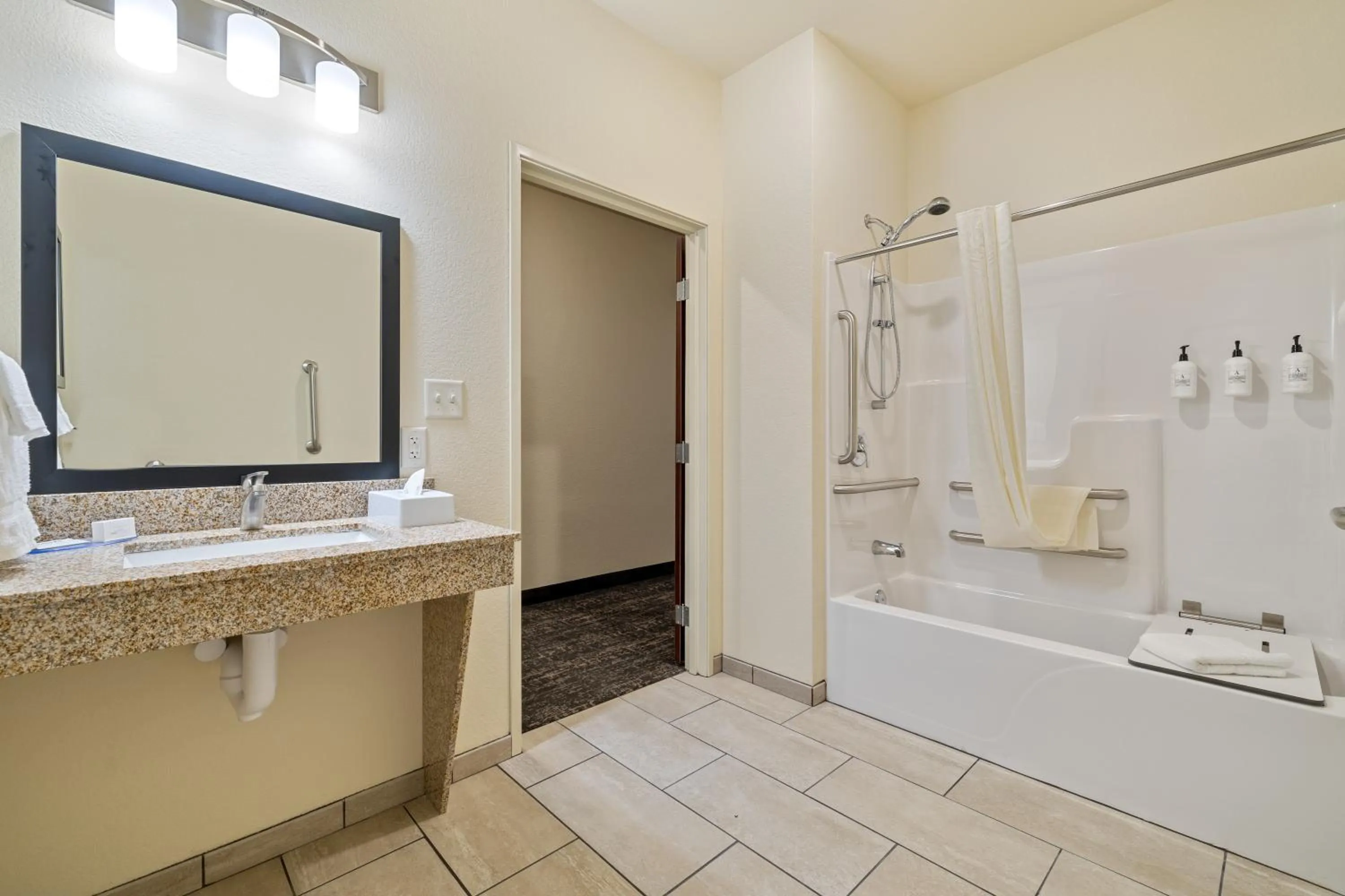 Bathroom in Cobblestone Hotel & Suites - Alpine