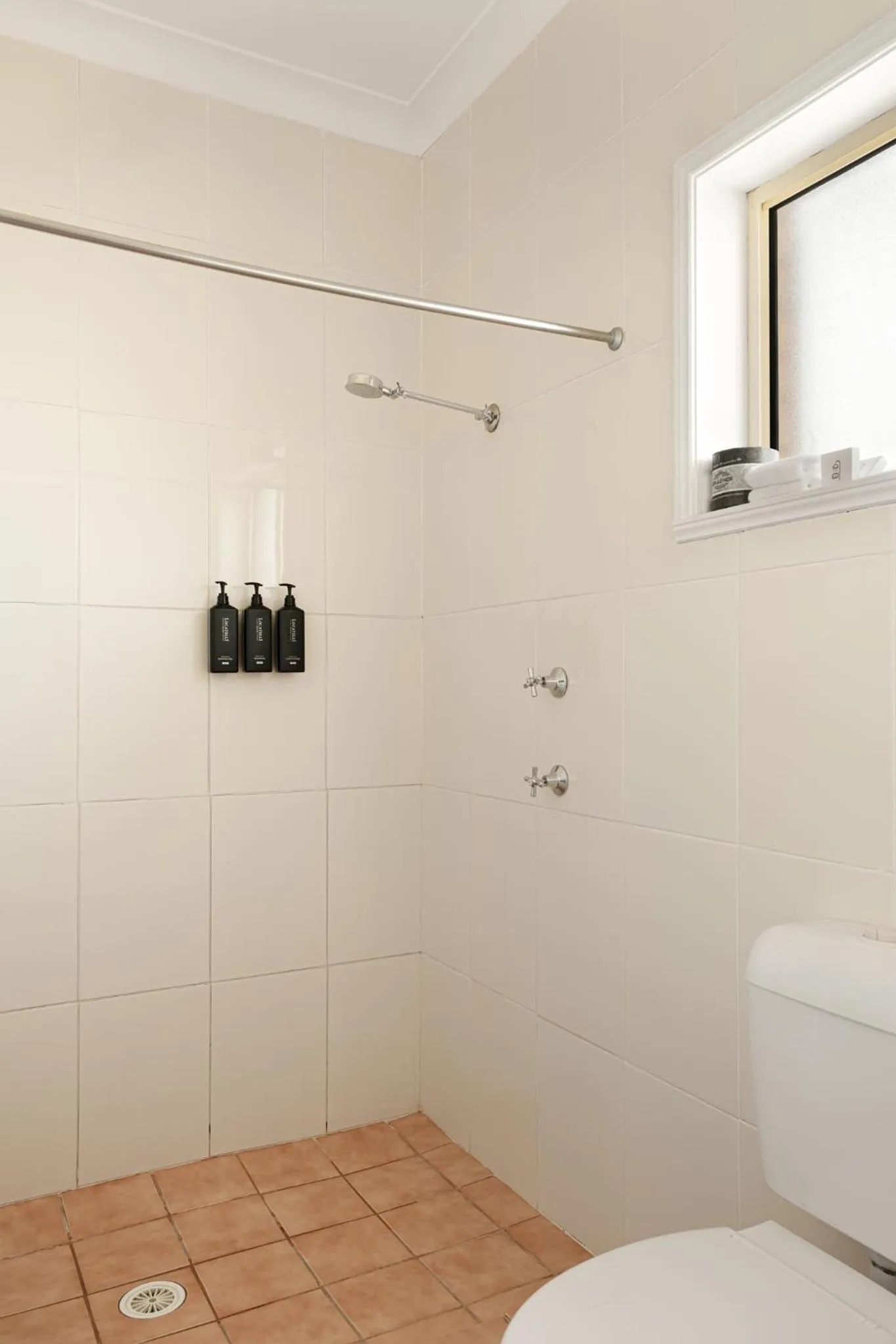 Bathroom in Catalina Motel Lake Macquarie