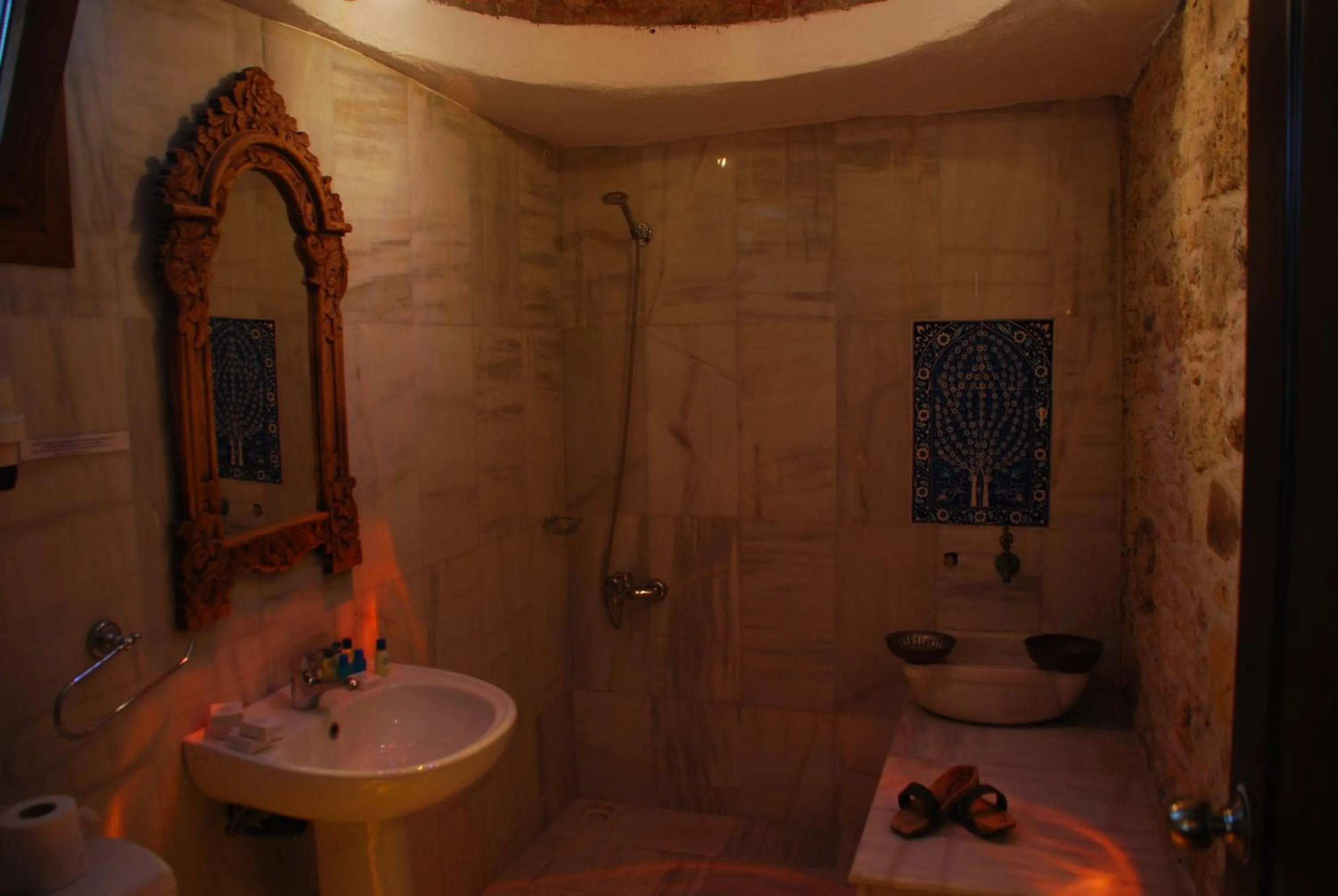 Bathroom in Foca Antik Otel