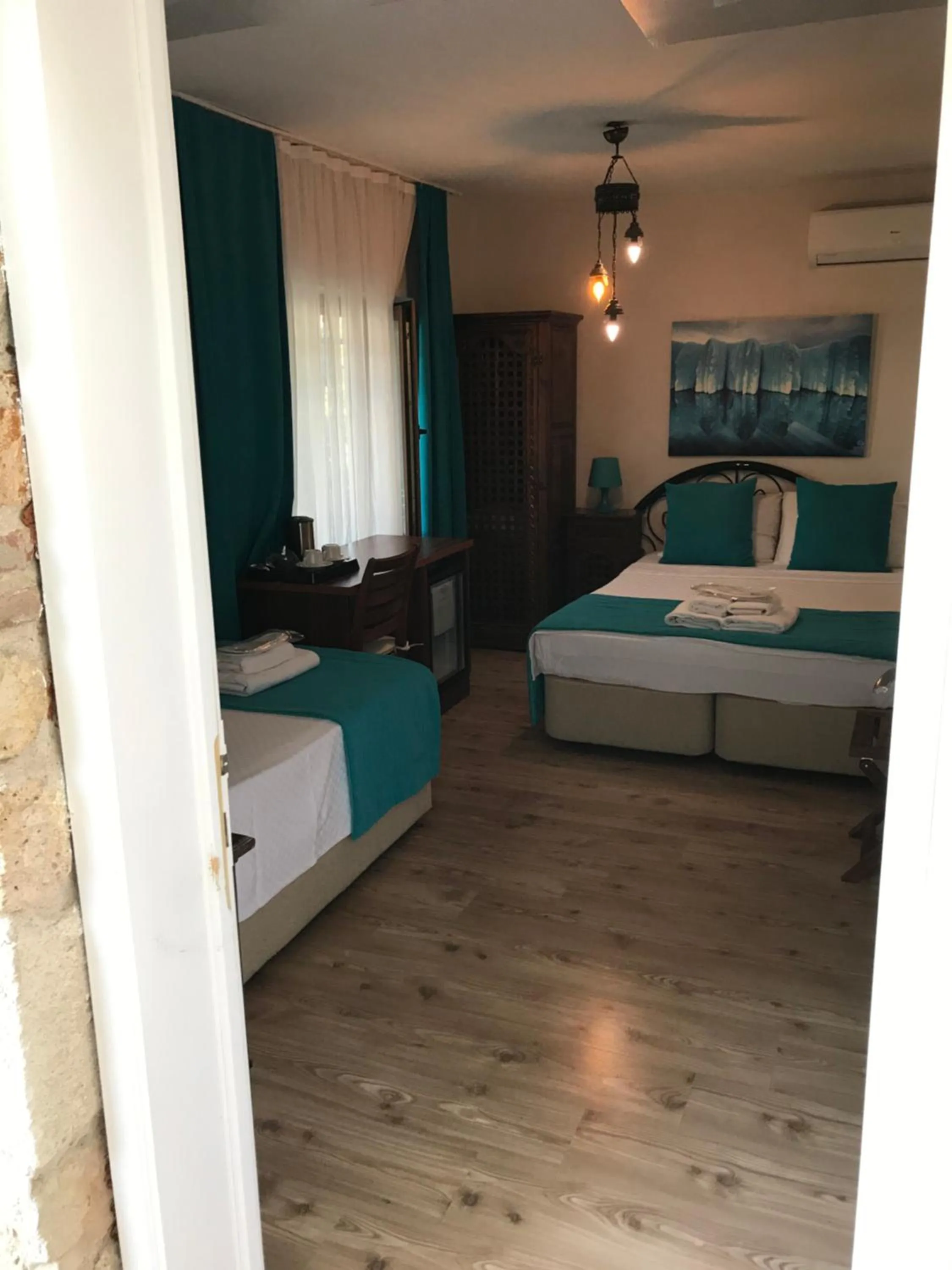 Bedroom, Bed in Foca Antik Otel