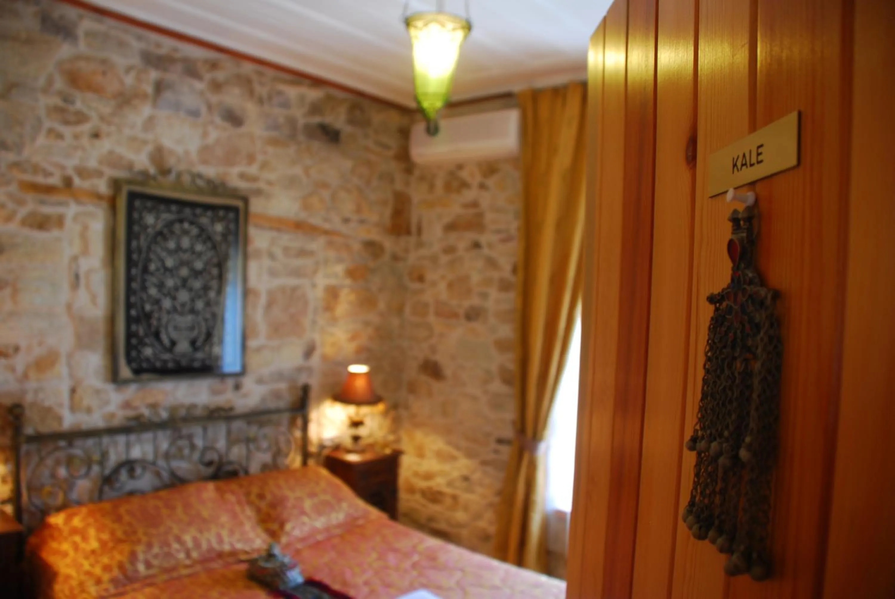 Bedroom, Bed in Foca Antik Otel