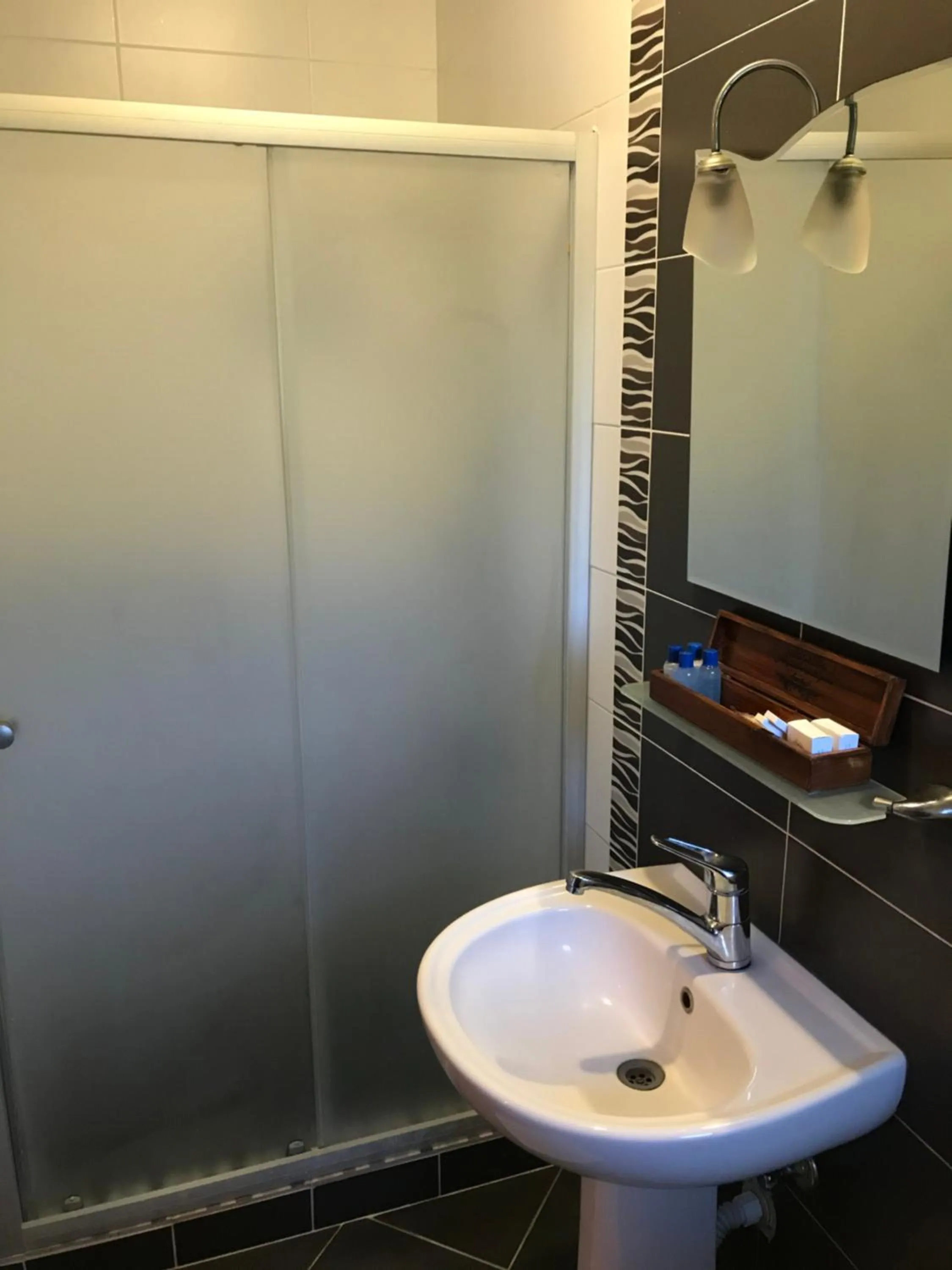 Bathroom in Foca Antik Otel