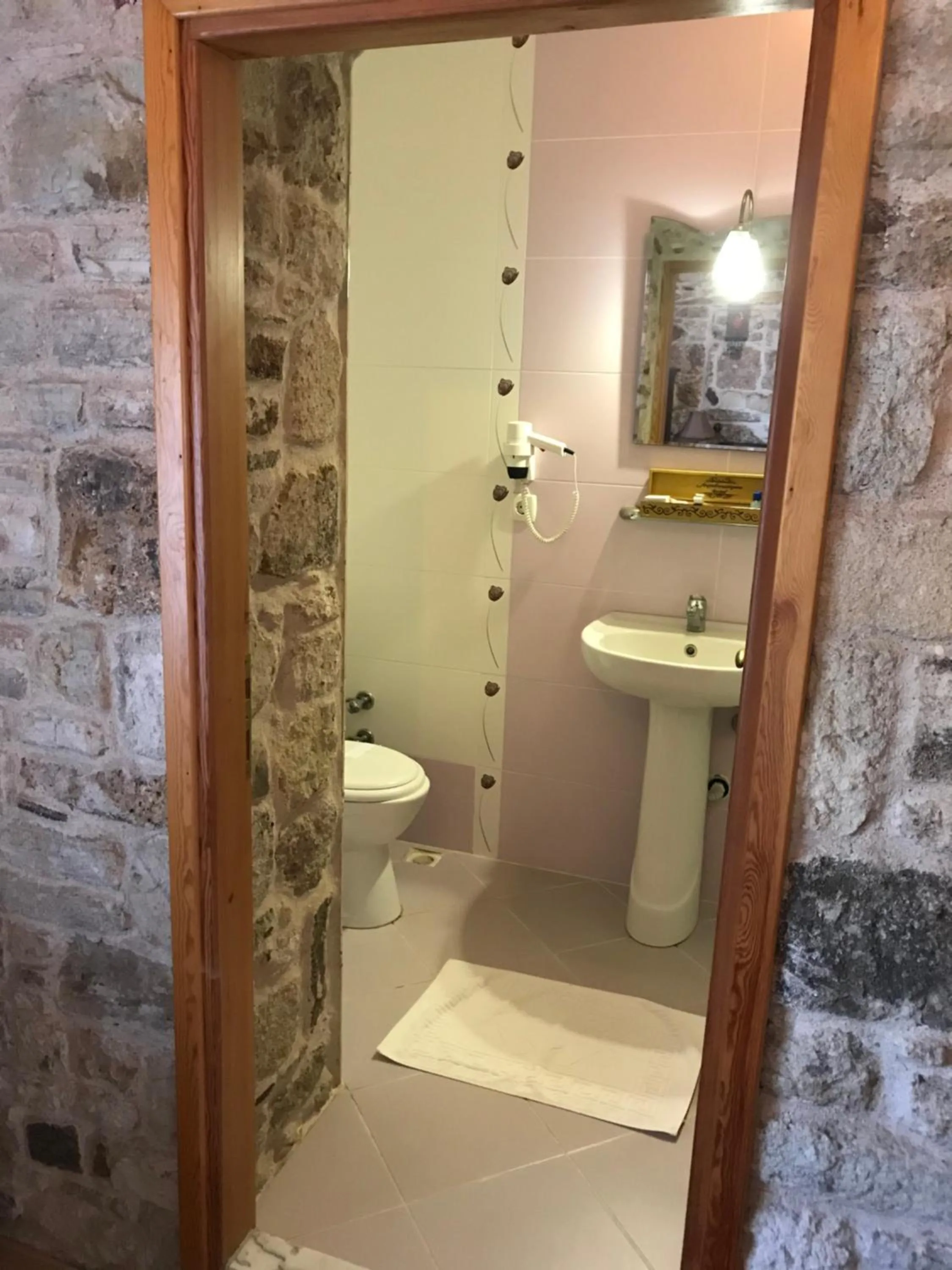 Bathroom in Foca Antik Otel