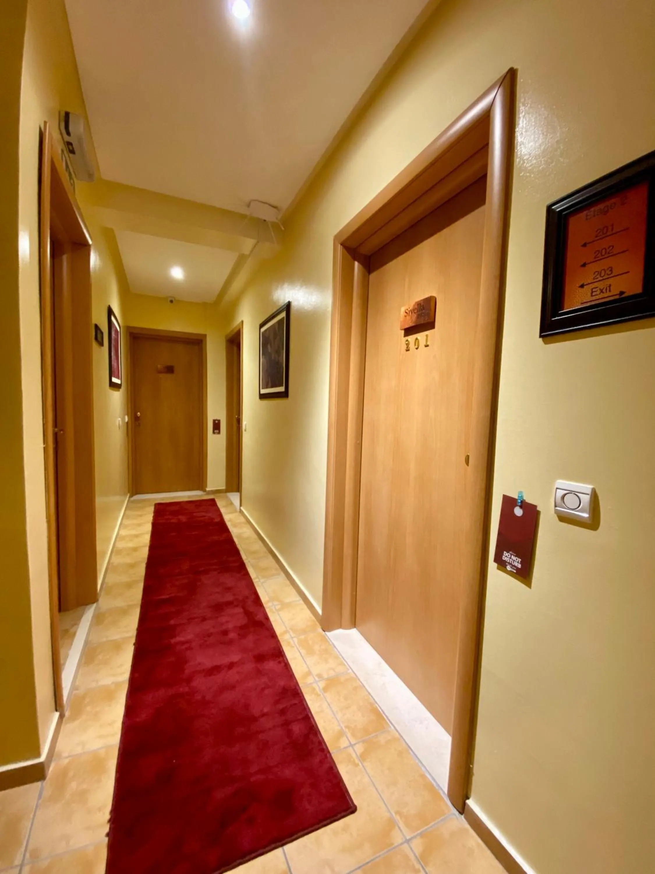 wardrobe in Appart Hôtel Oleandro