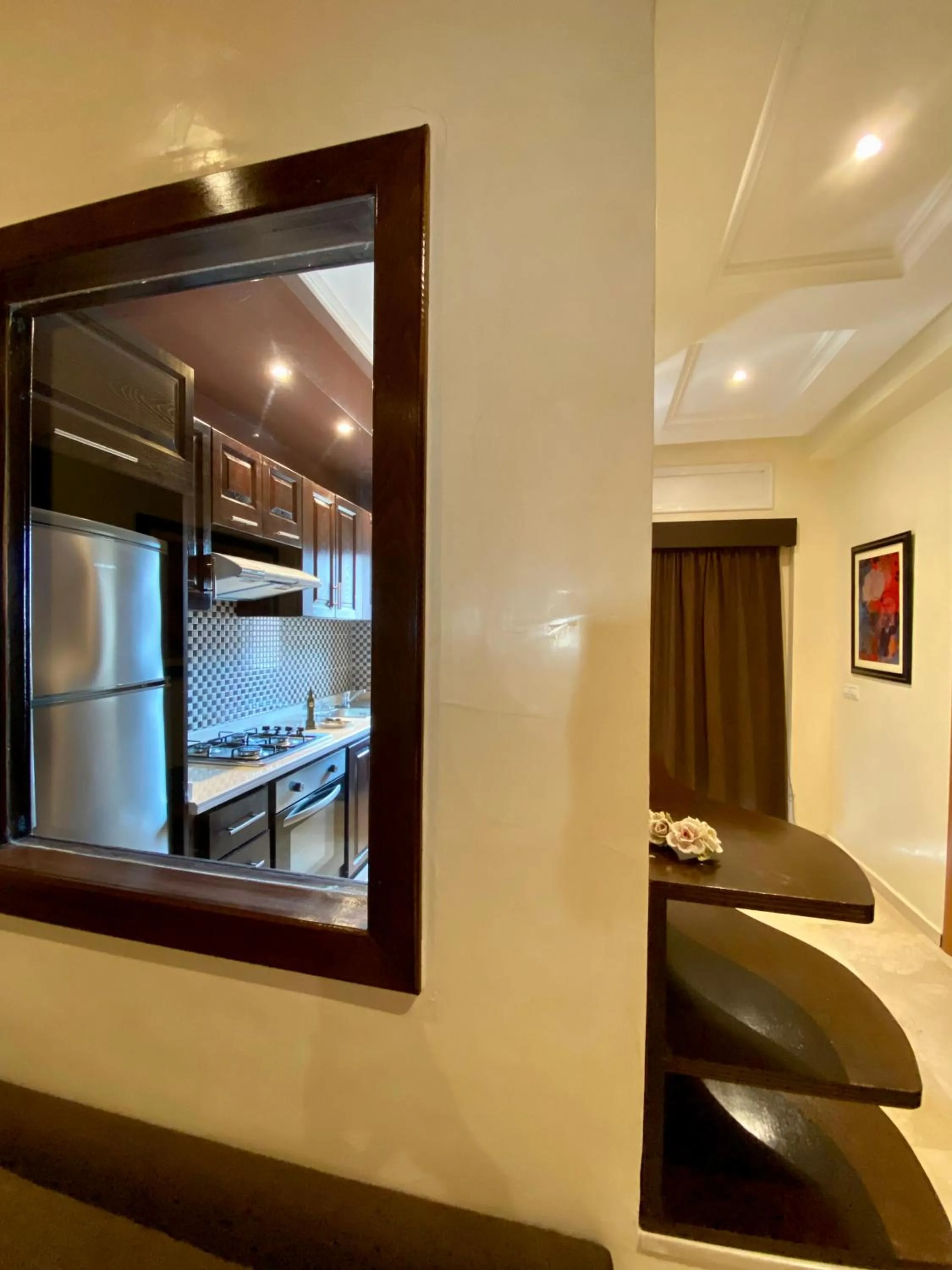 Kitchen or kitchenette in Appart Hôtel Oleandro