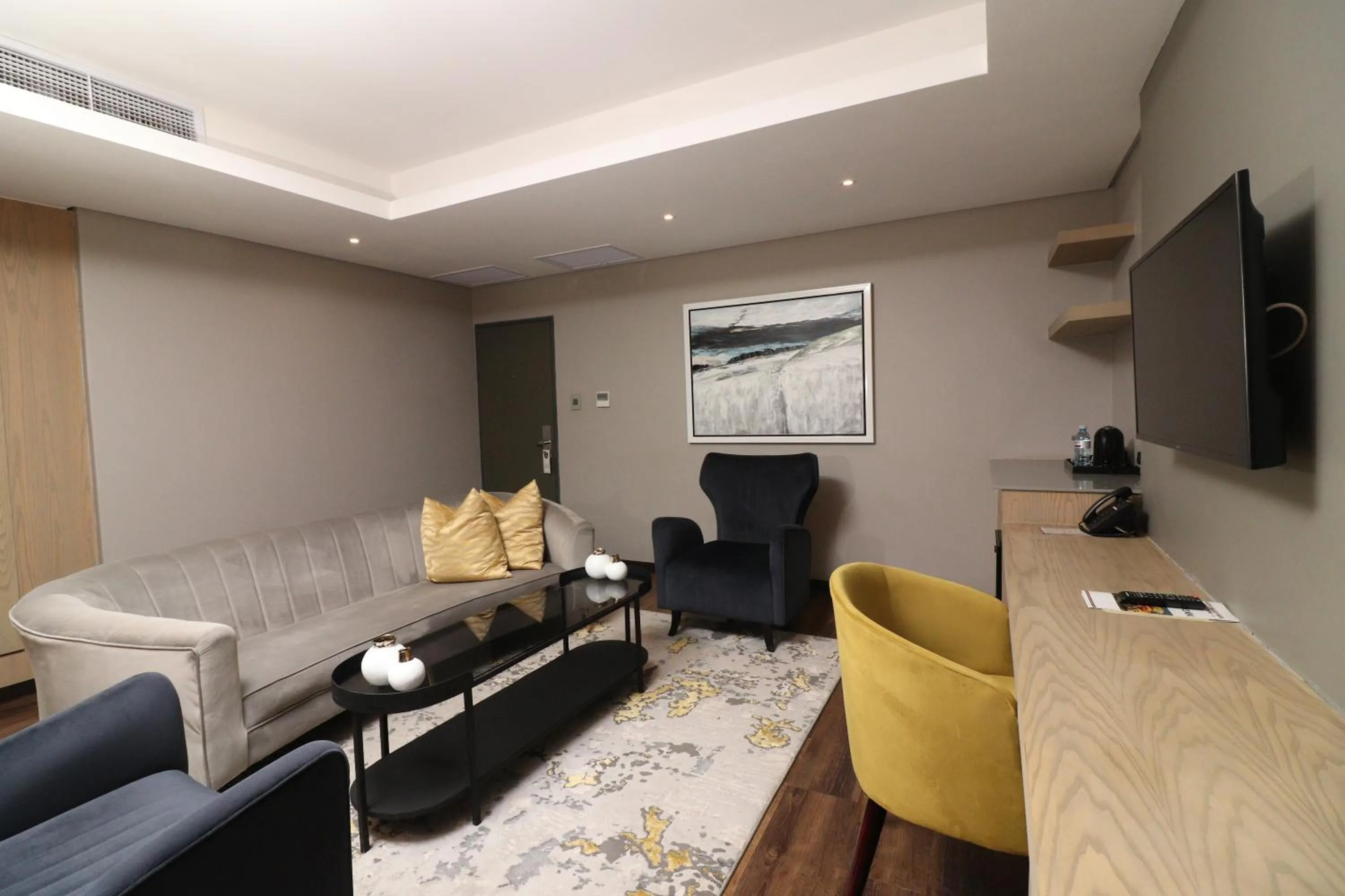 Living room in Happy Valley Hotel and Casino