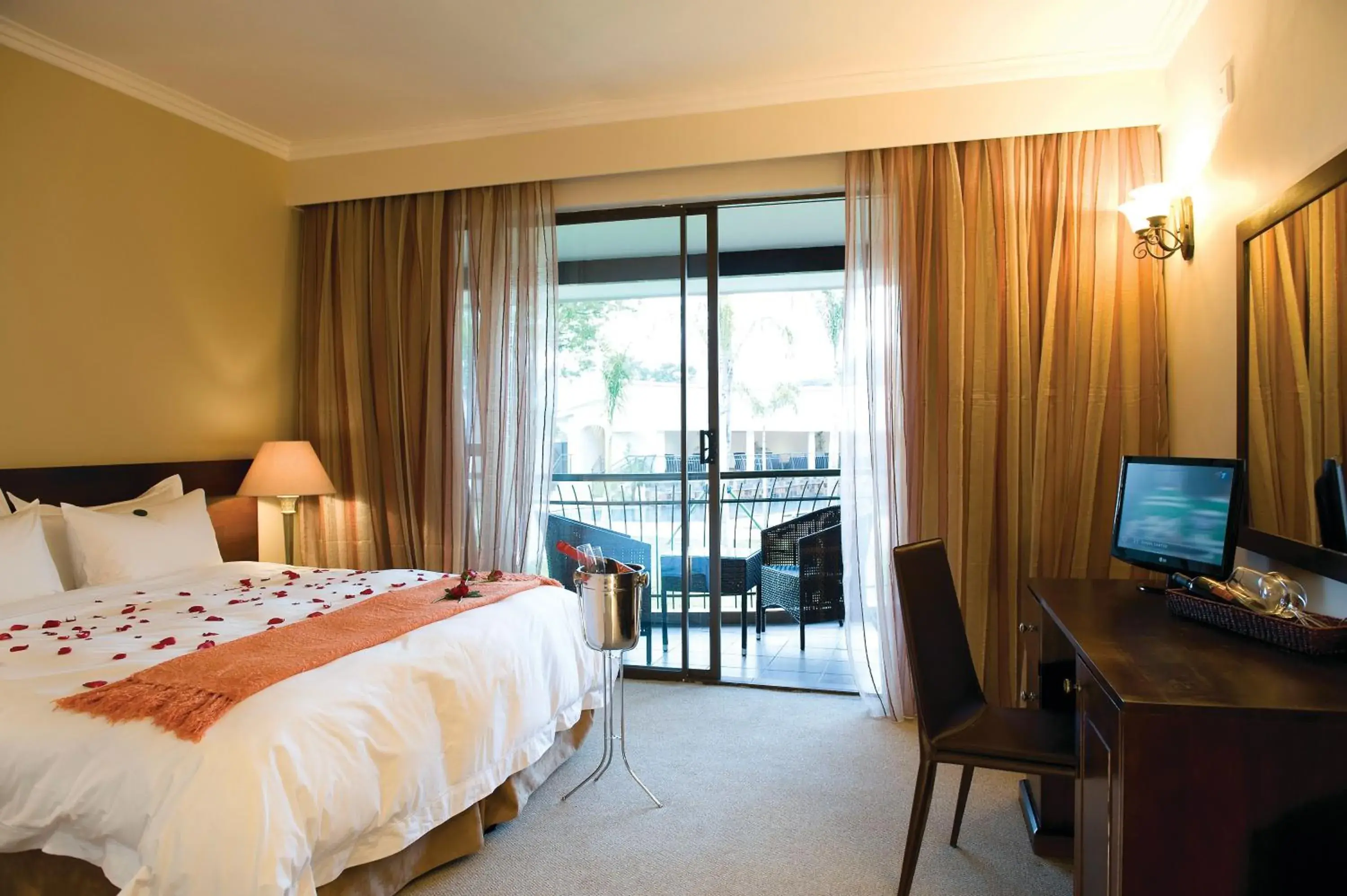 Double Room with Balcony and pool view - single occupancy in Happy Valley Hotel and Casino Double Room with Balcony and pool view - single occupancy in Happy Valley Hotel and Casino