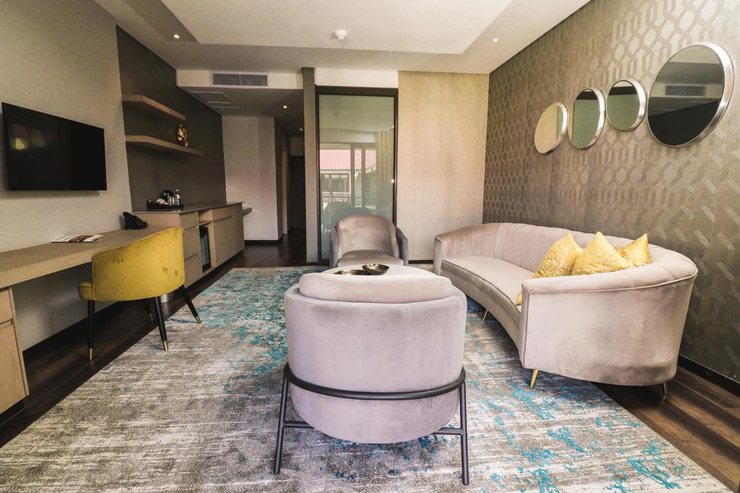 Living room in Happy Valley Hotel and Casino