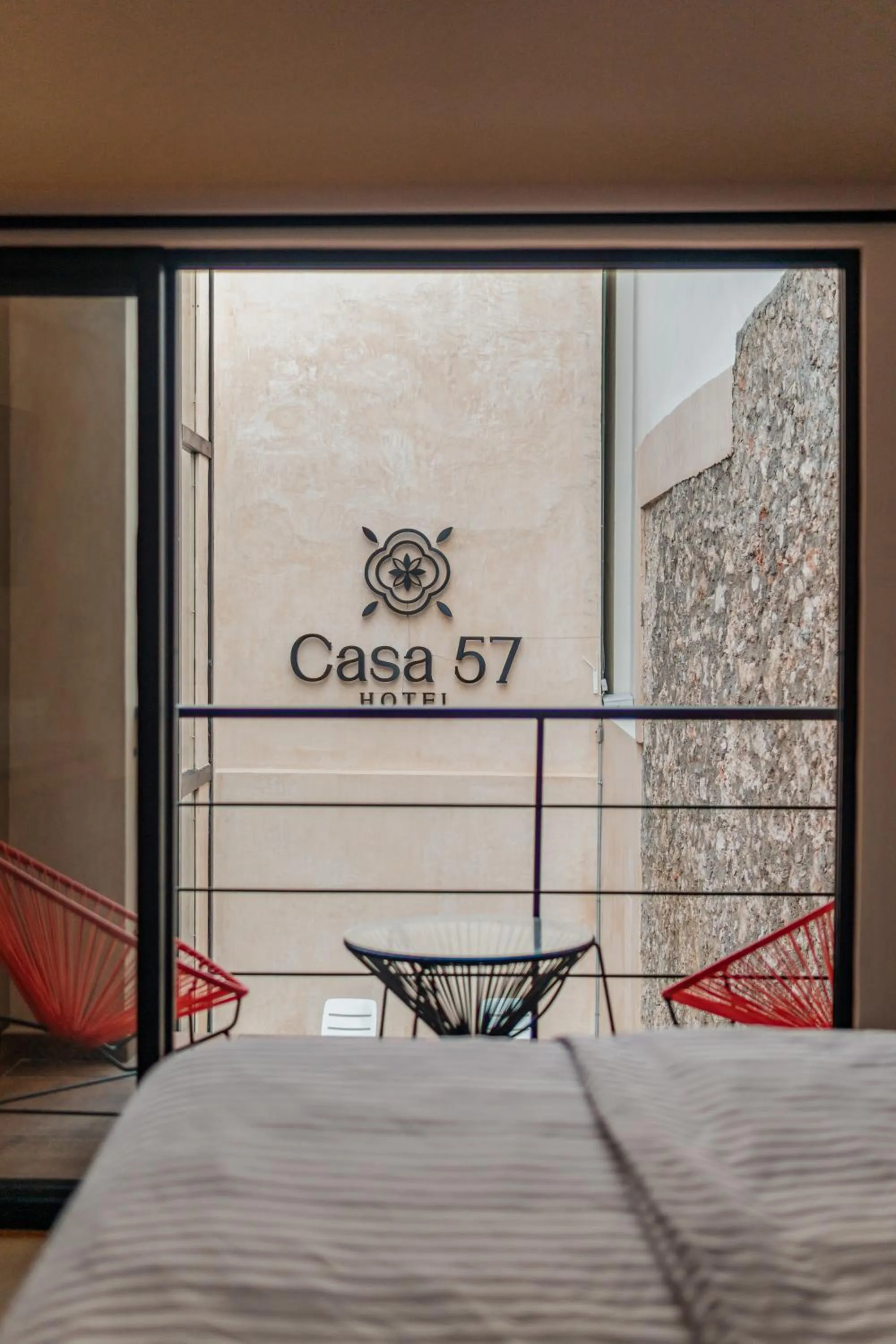 Balcony/Terrace, Bed in Hotel Casa 57