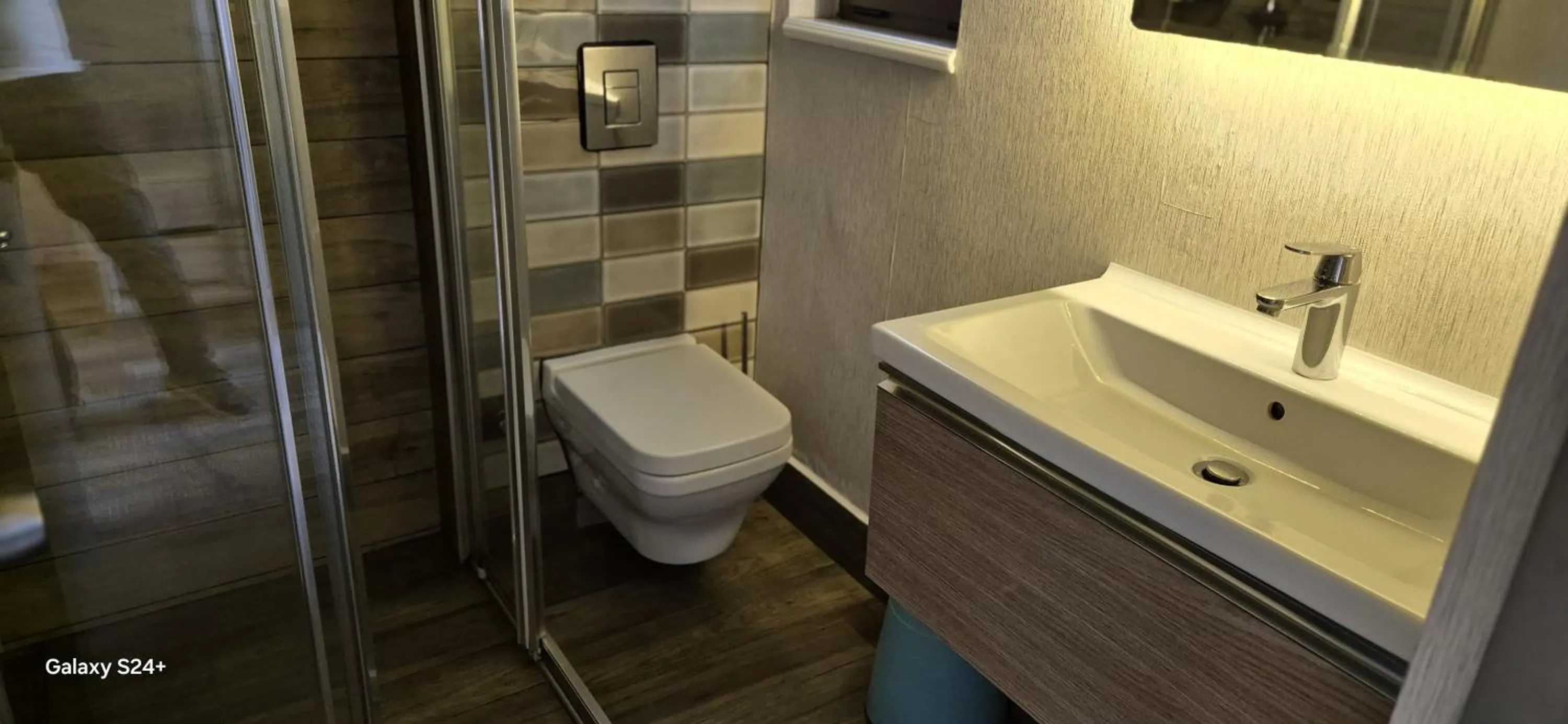 Shower in The D Hotel Çeşme Resort